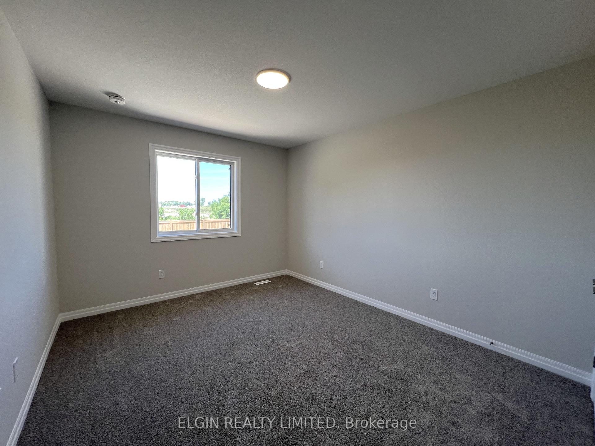 Photo 20 of 97 Willow Drive, Aylmer — HOMEH