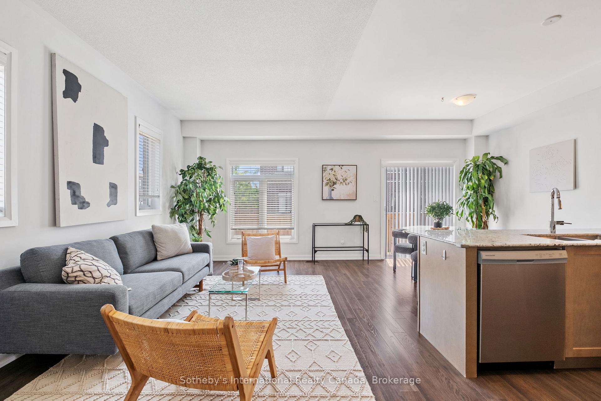 Photo 8 of 91 Longshore Way, Whitby, Port Whitby — HOMEH