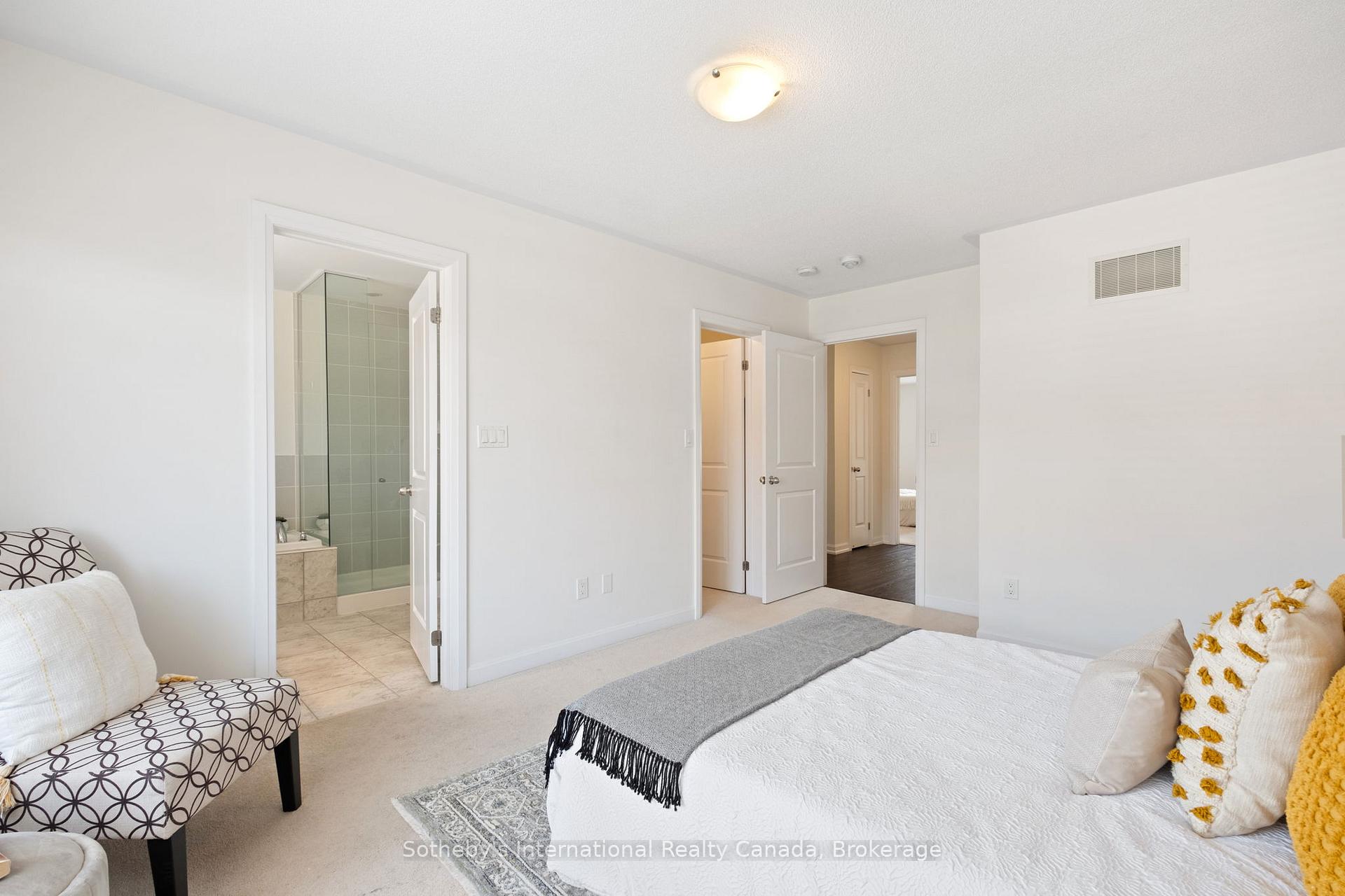 Photo 23 of 91 Longshore Way, Whitby, Port Whitby — HOMEH