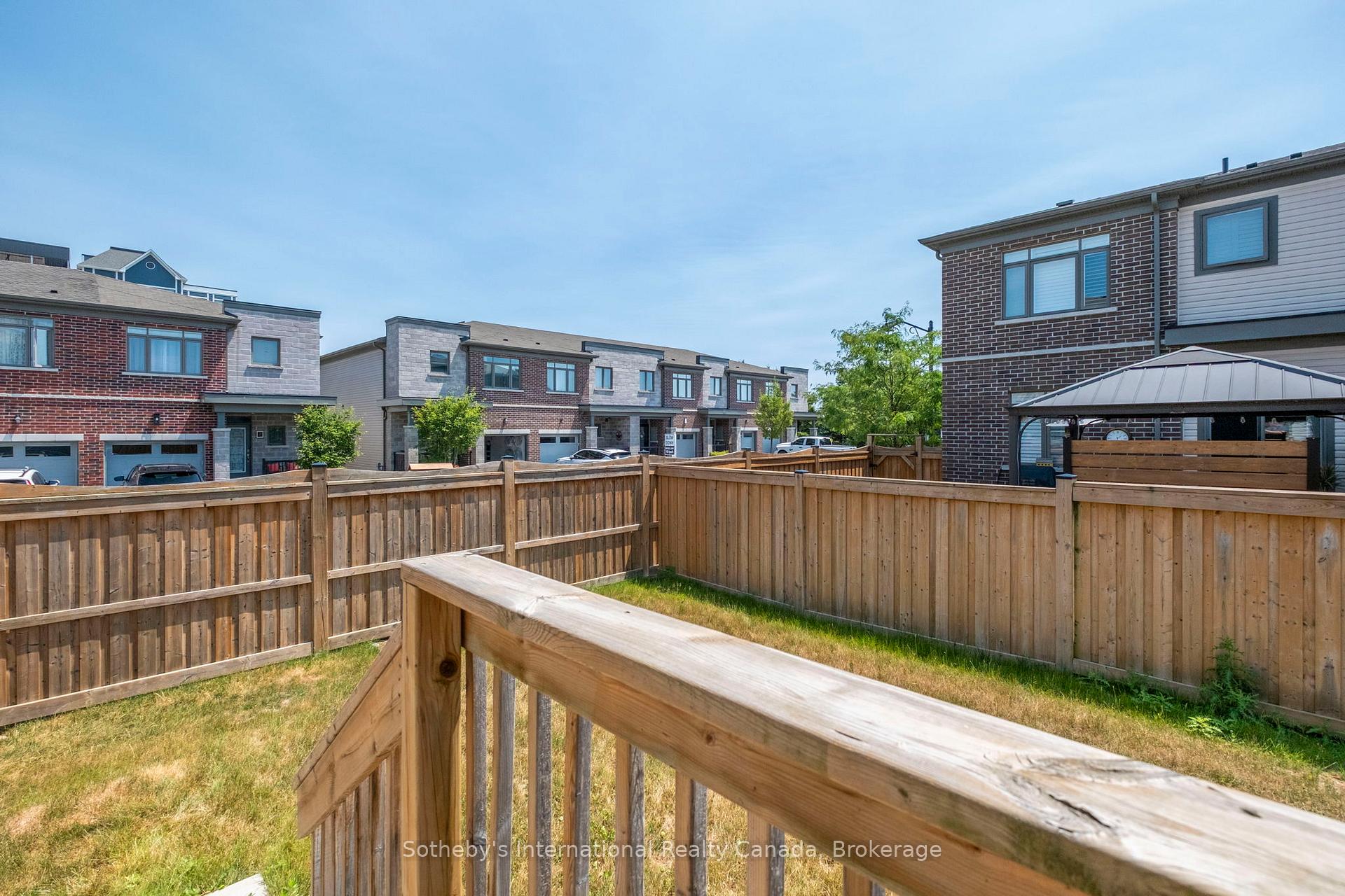 Photo 33 of 91 Longshore Way, Whitby, Port Whitby — HOMEH