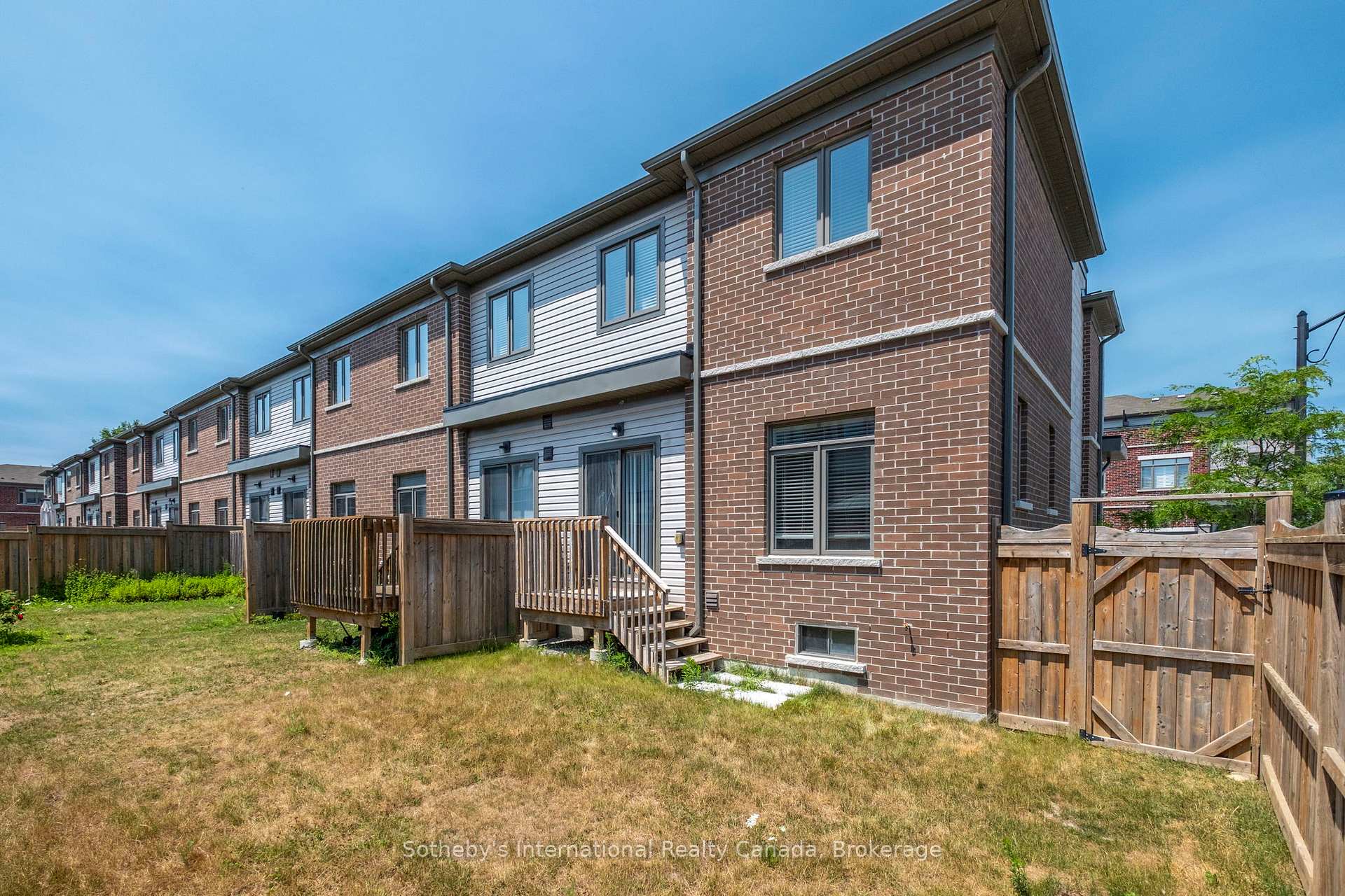 Photo 35 of 91 Longshore Way, Whitby, Port Whitby — HOMEH