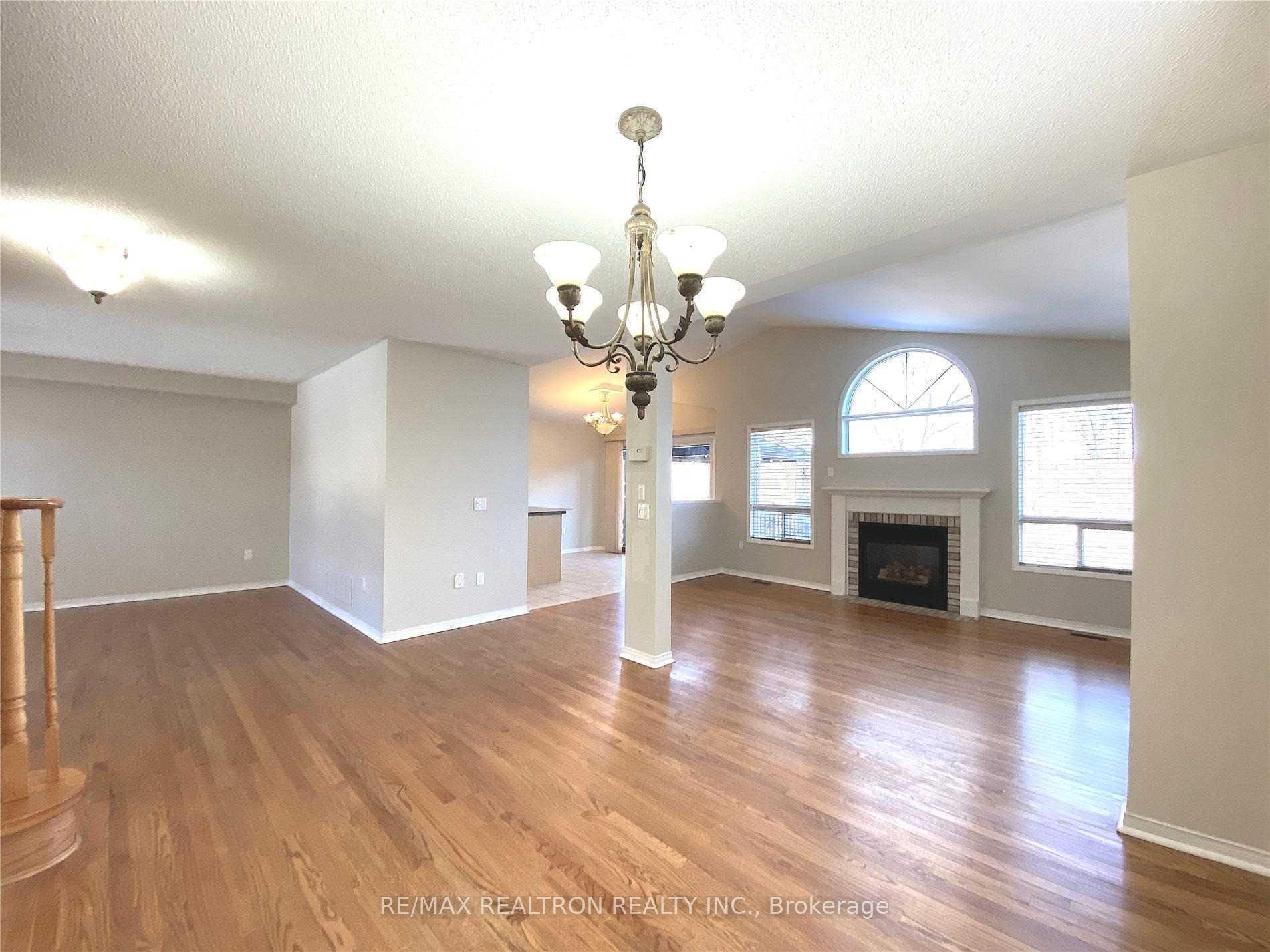 Photo 7 of 83 Gartshore Drive, Whitby, Williamsburg — HOMEH