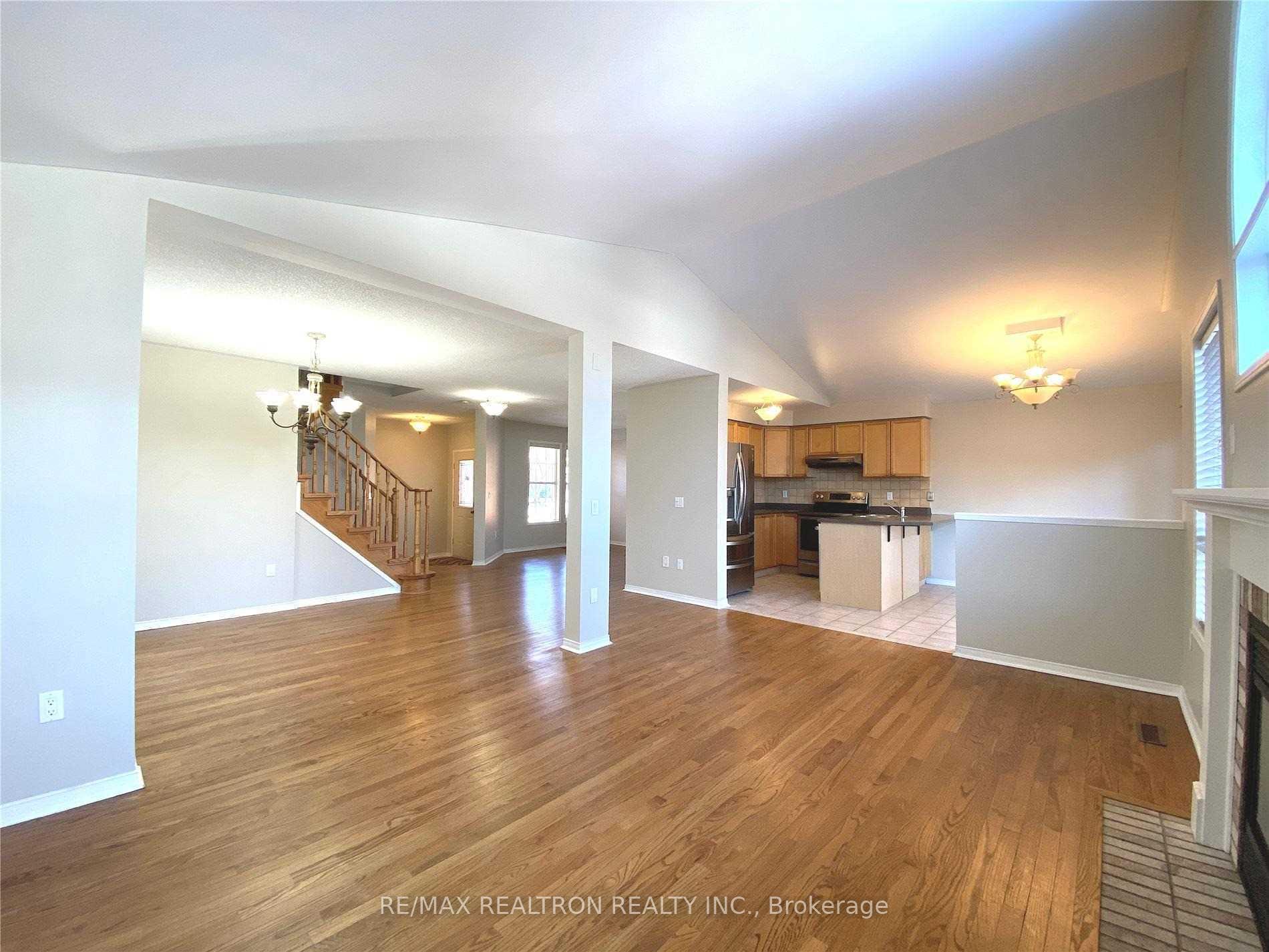 Photo 10 of 83 Gartshore Drive, Whitby, Williamsburg — HOMEH