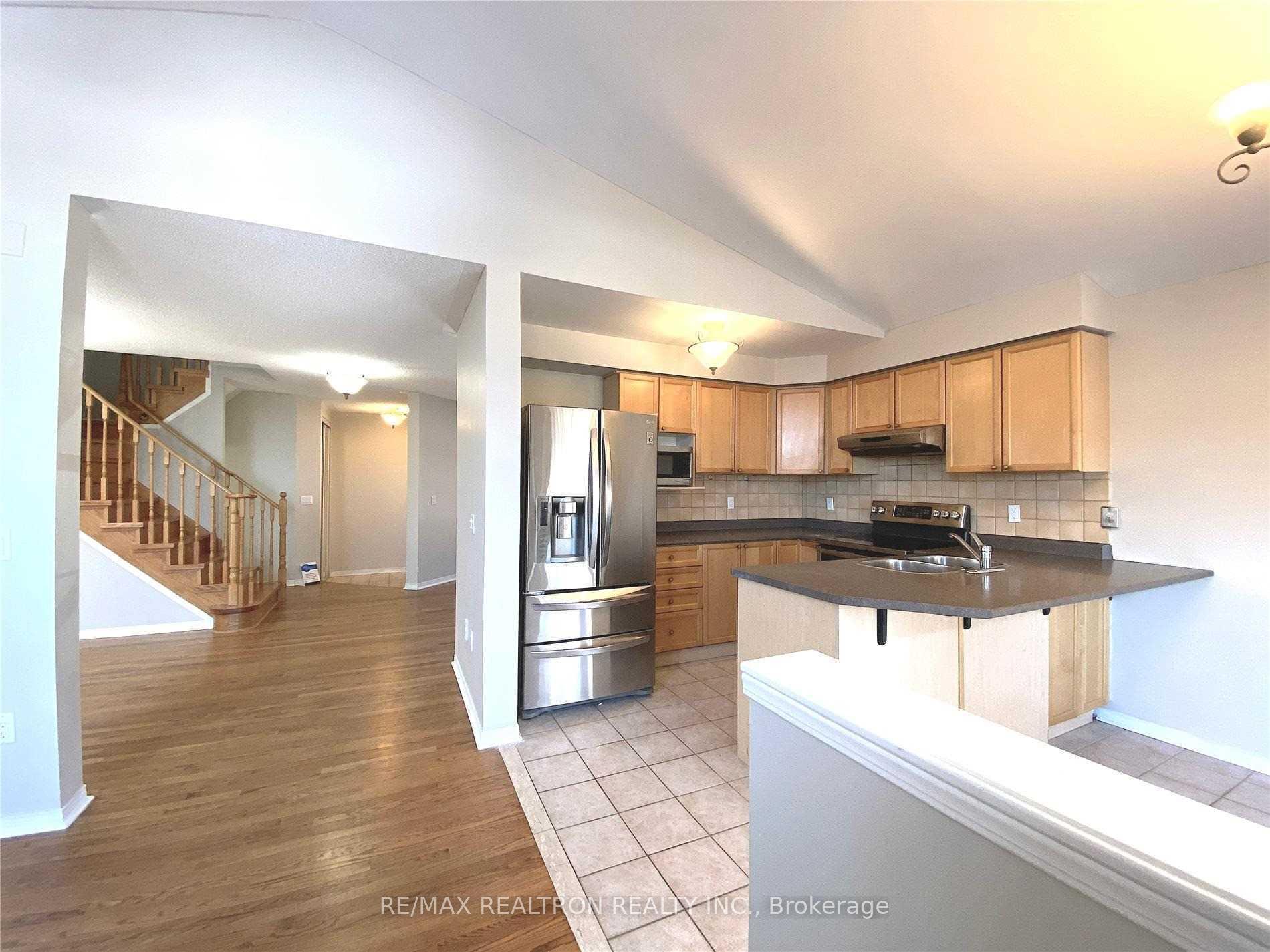 Photo 12 of 83 Gartshore Drive, Whitby, Williamsburg — HOMEH