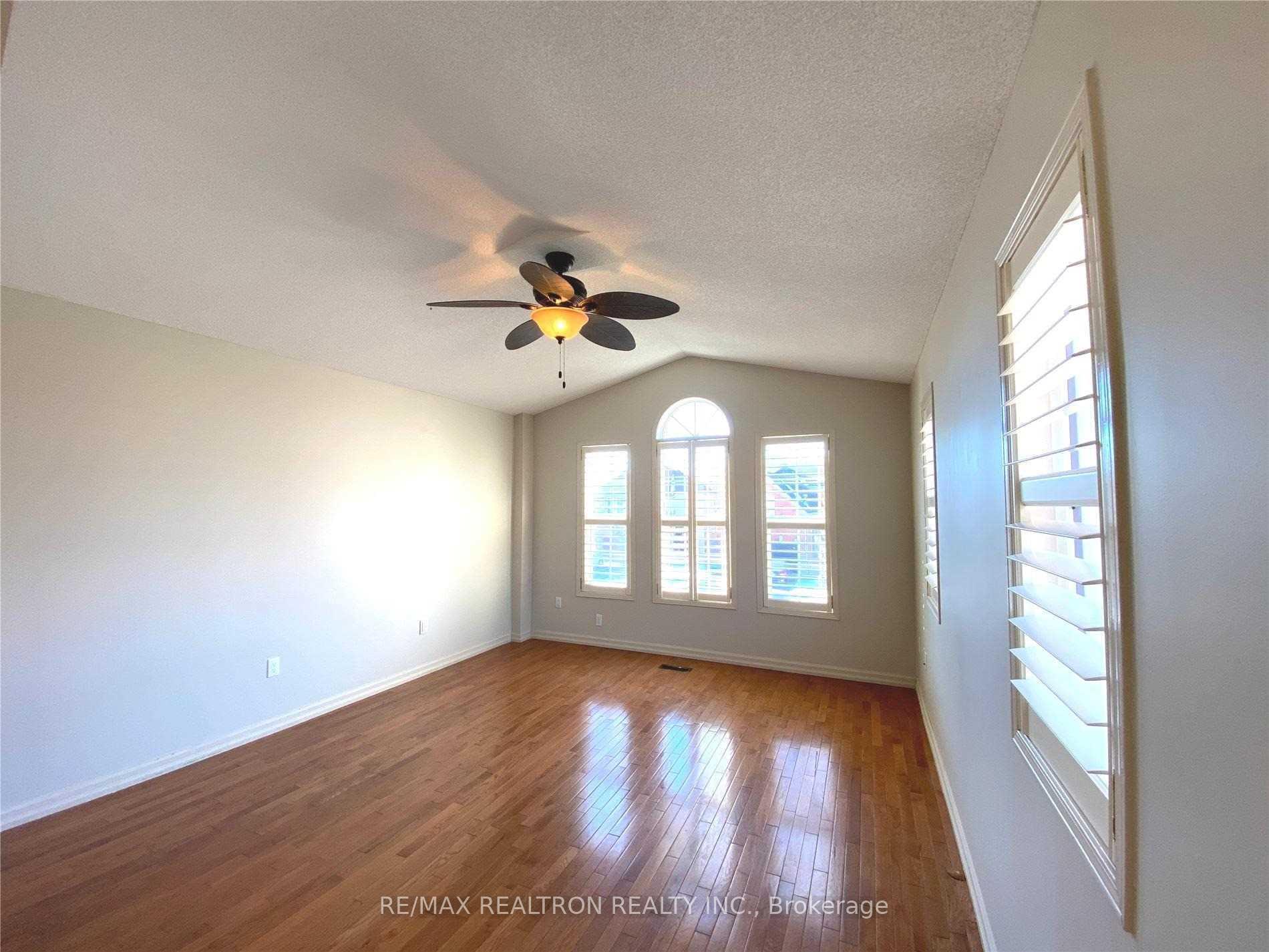 Photo 20 of 83 Gartshore Drive, Whitby, Williamsburg — HOMEH