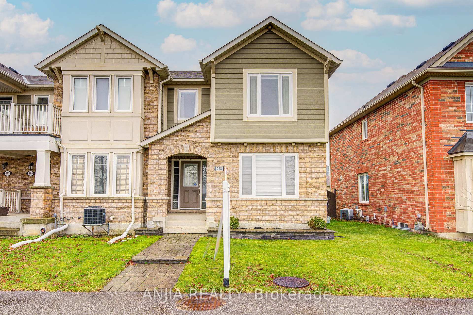 Photo 1 of 278 Gas Lamp Lane, Markham, Cornell — HOMEH