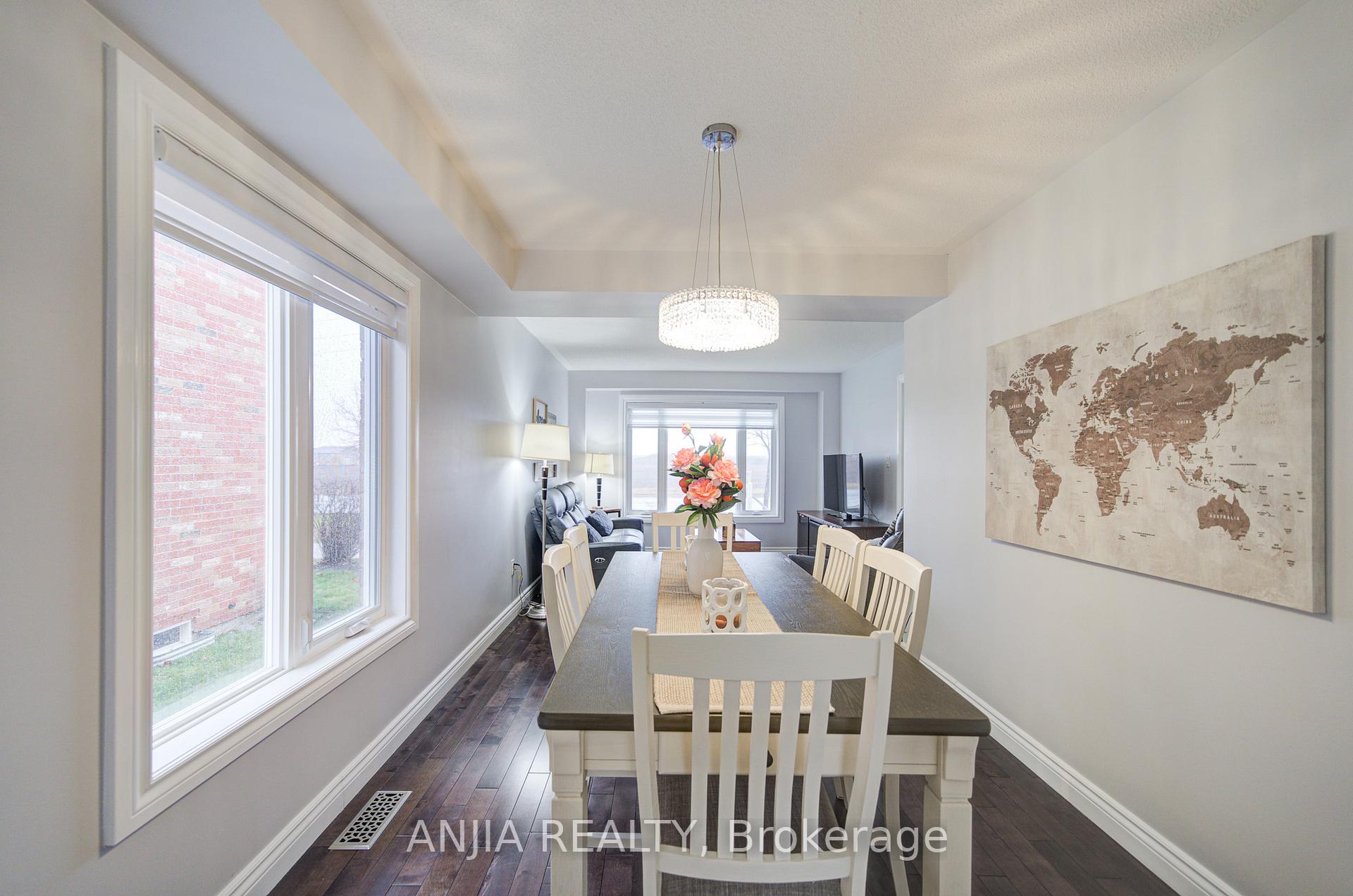 Photo 11 of 278 Gas Lamp Lane, Markham, Cornell — HOMEH