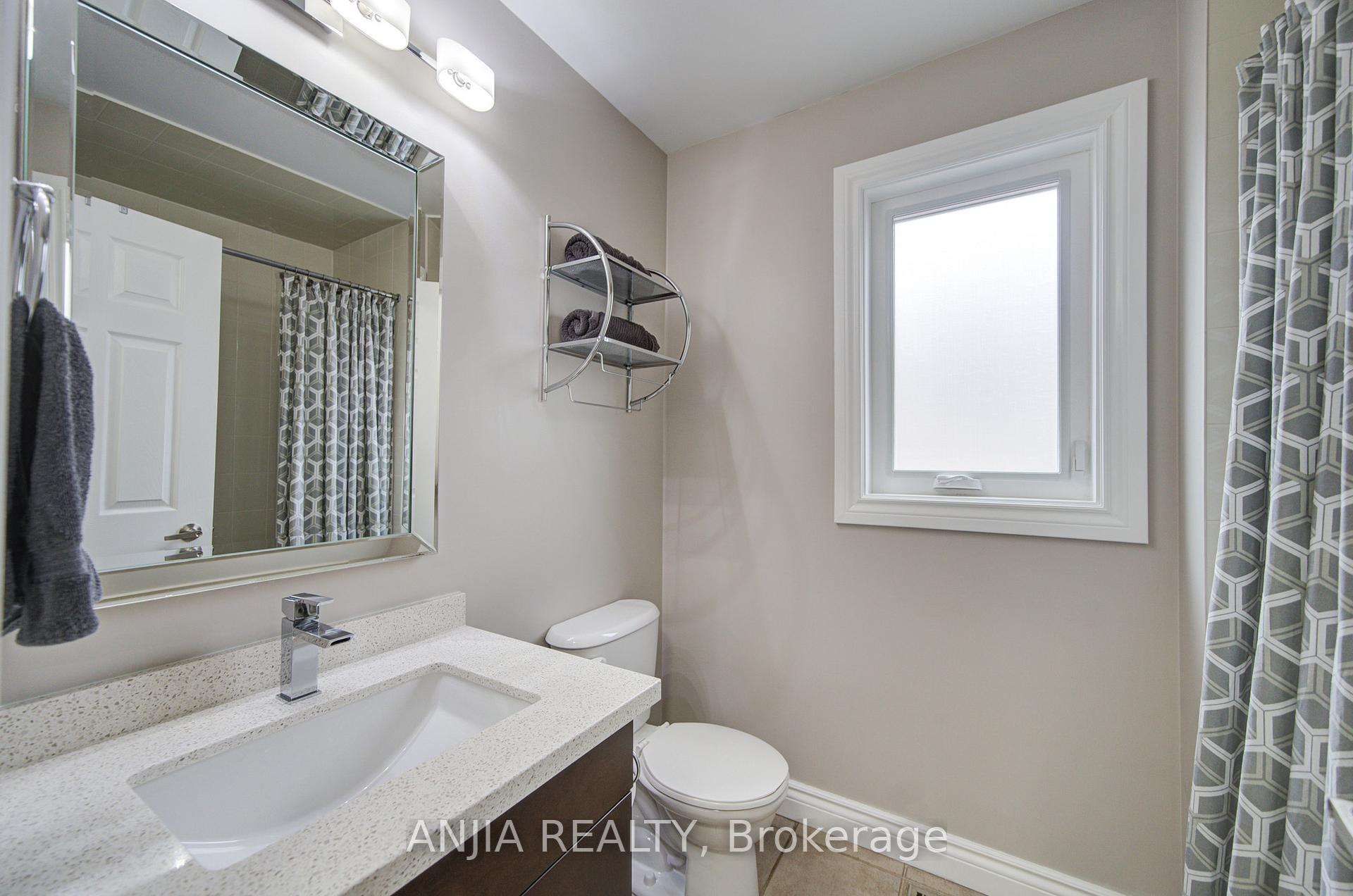 Photo 23 of 278 Gas Lamp Lane, Markham, Cornell — HOMEH