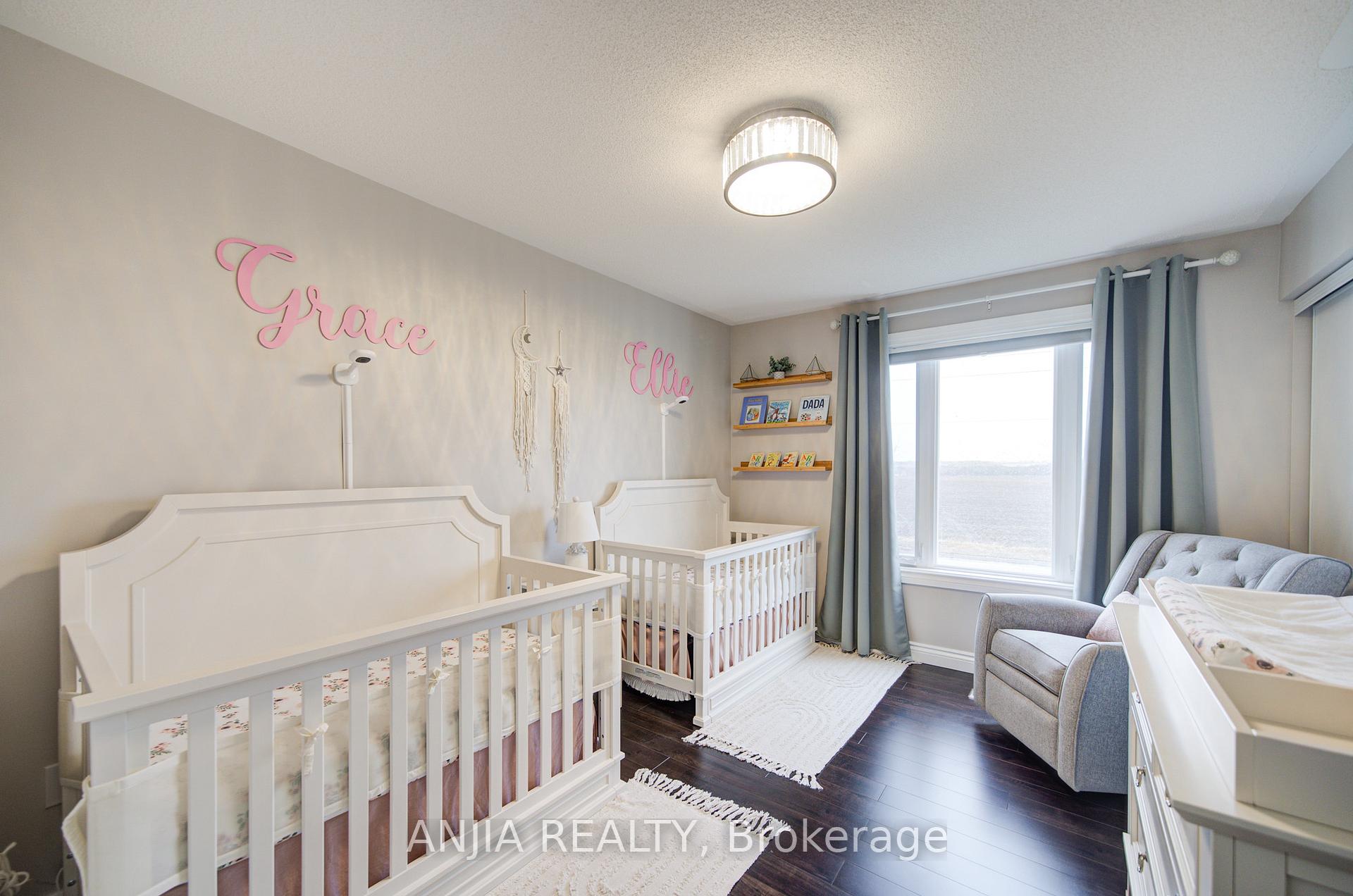 Photo 24 of 278 Gas Lamp Lane, Markham, Cornell — HOMEH