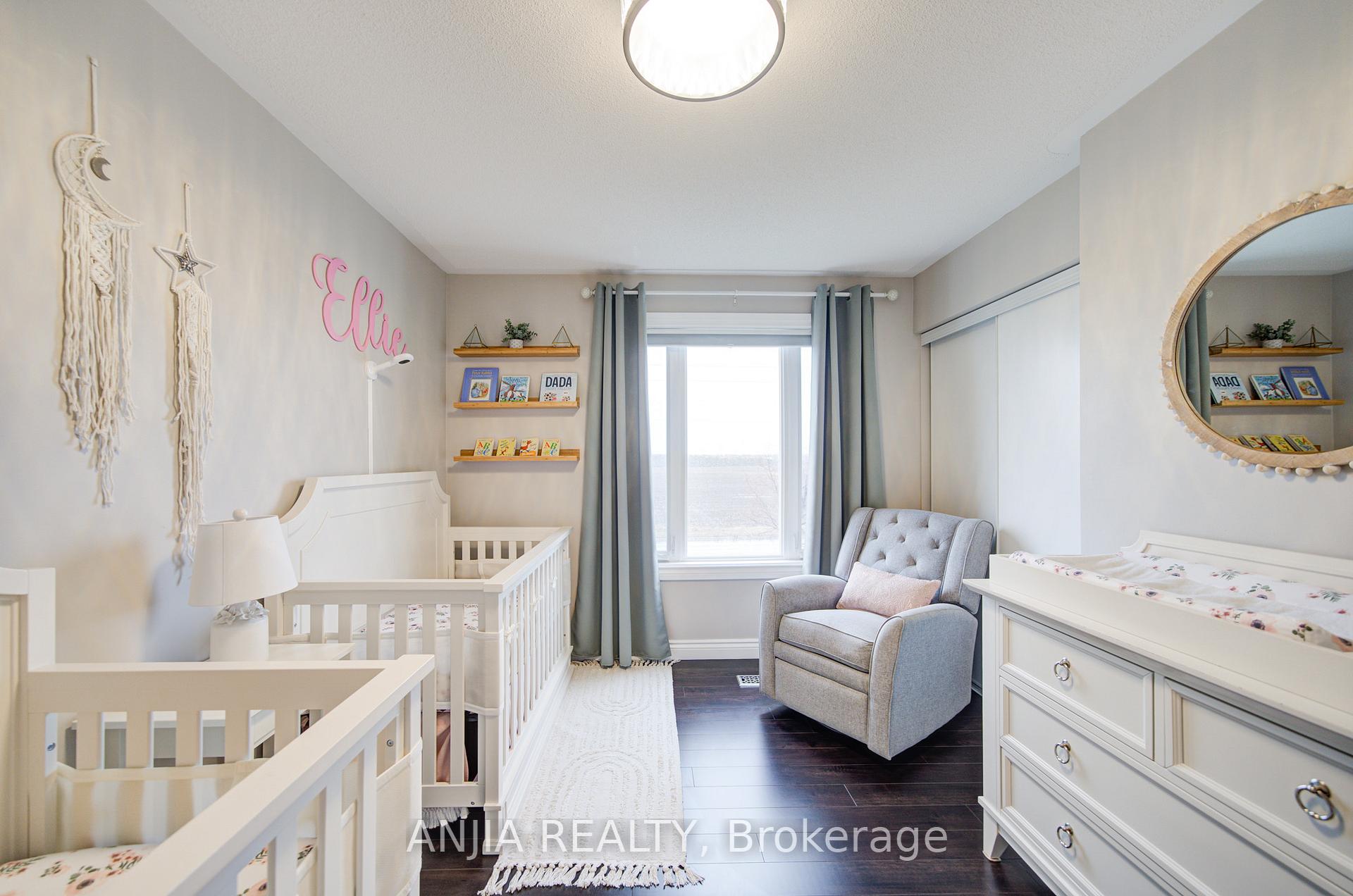 Photo 25 of 278 Gas Lamp Lane, Markham, Cornell — HOMEH