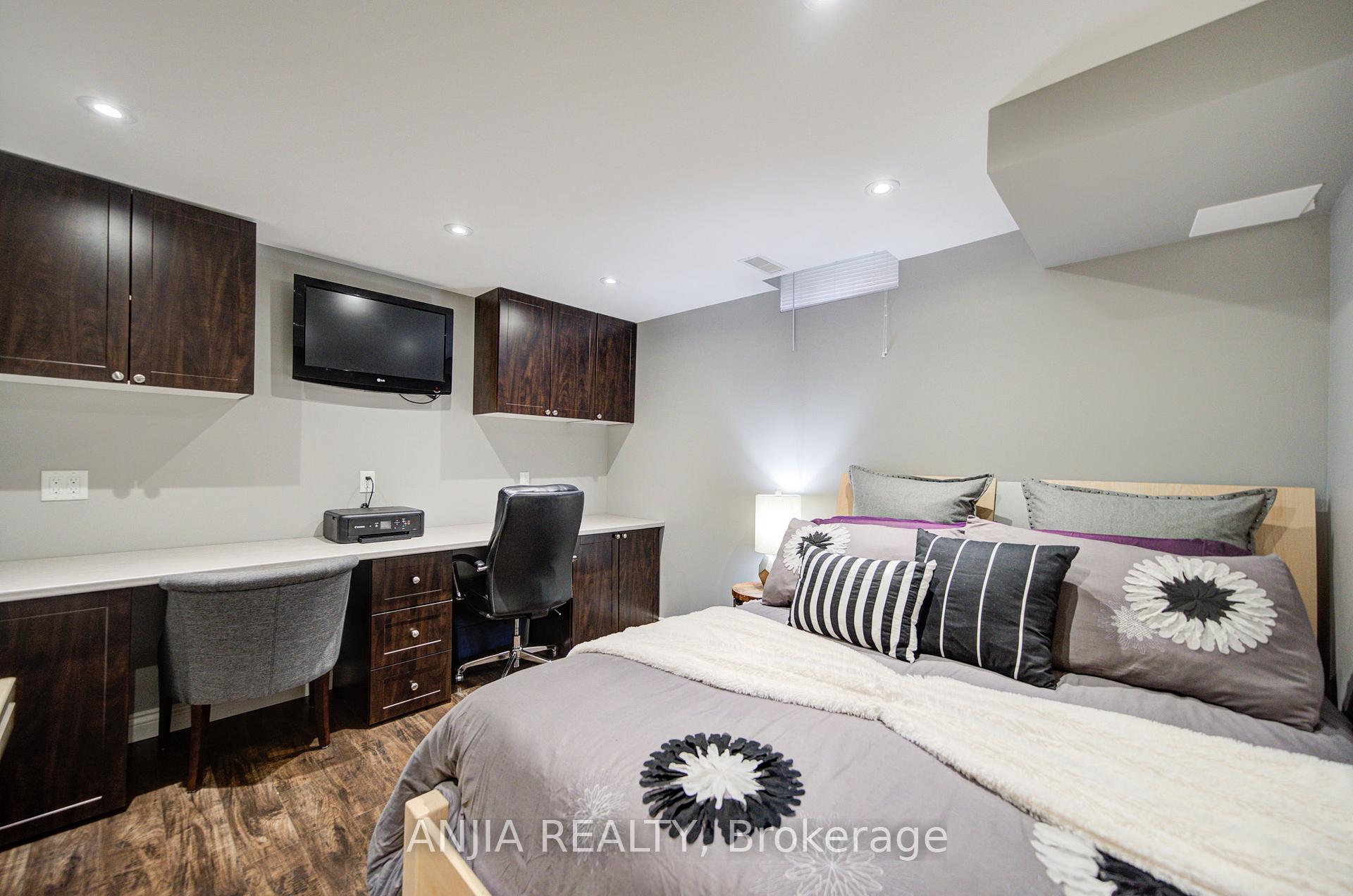 Photo 30 of 278 Gas Lamp Lane, Markham, Cornell — HOMEH