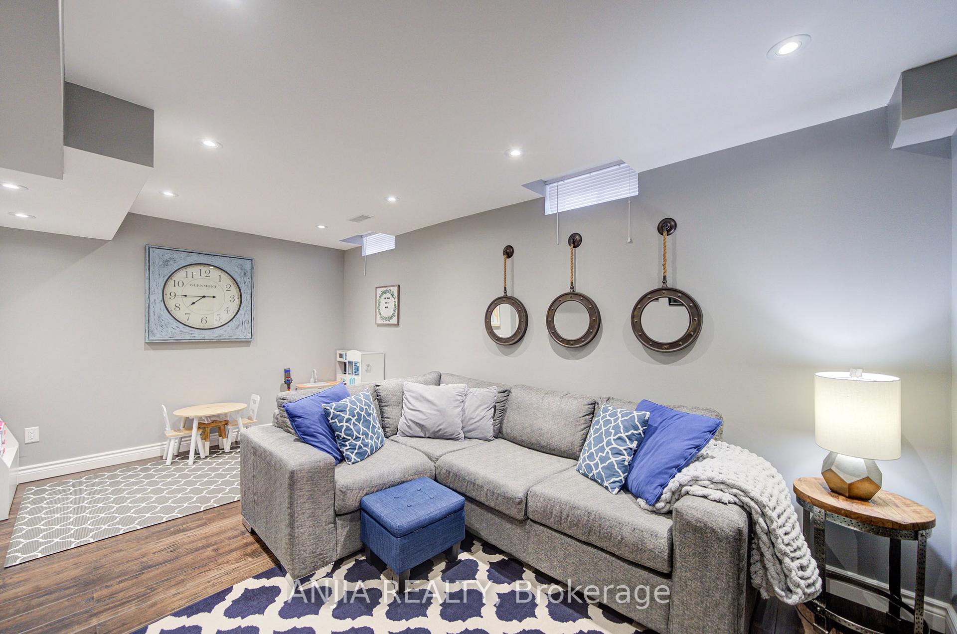Photo 33 of 278 Gas Lamp Lane, Markham, Cornell — HOMEH