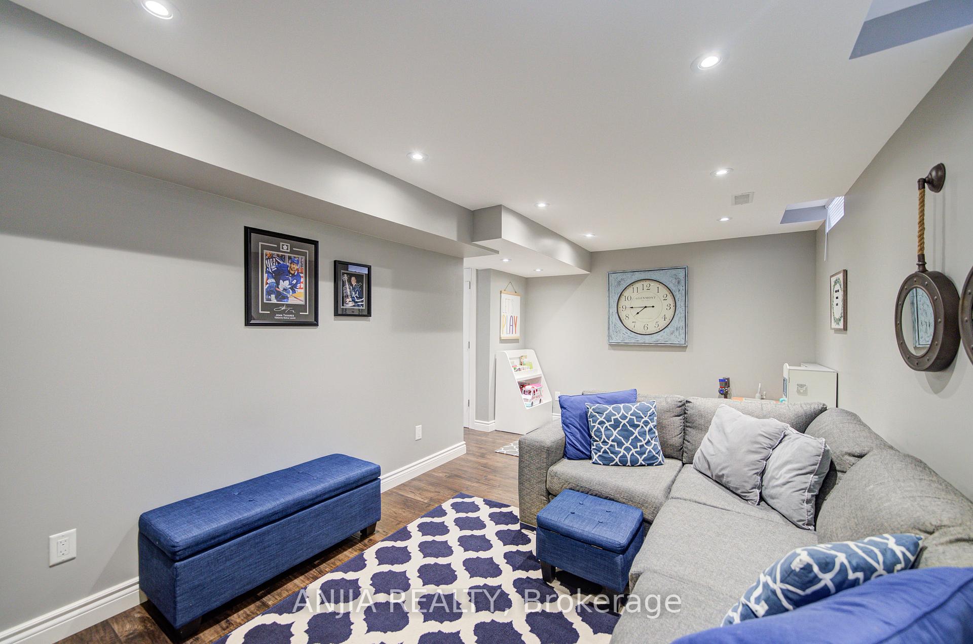 Photo 34 of 278 Gas Lamp Lane, Markham, Cornell — HOMEH