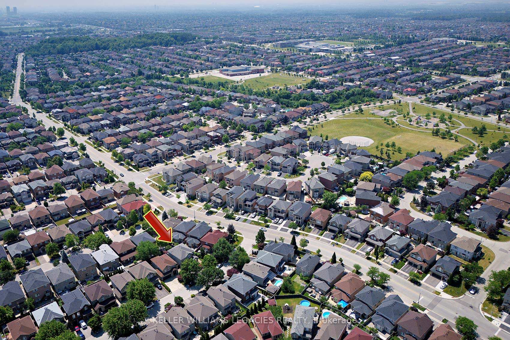 Photo 2 of 11 Grapevine Drive, Vaughan, Vellore Village — HOMEH