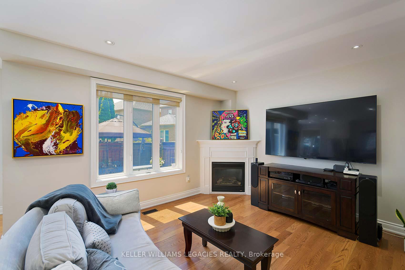 Photo 8 of 11 Grapevine Drive, Vaughan, Vellore Village — HOMEH