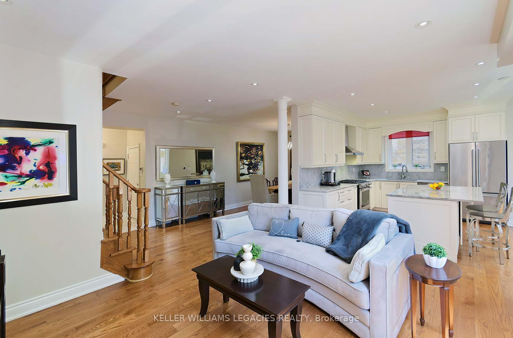Photo 9 of 11 Grapevine Drive, Vaughan, Vellore Village — HOMEH