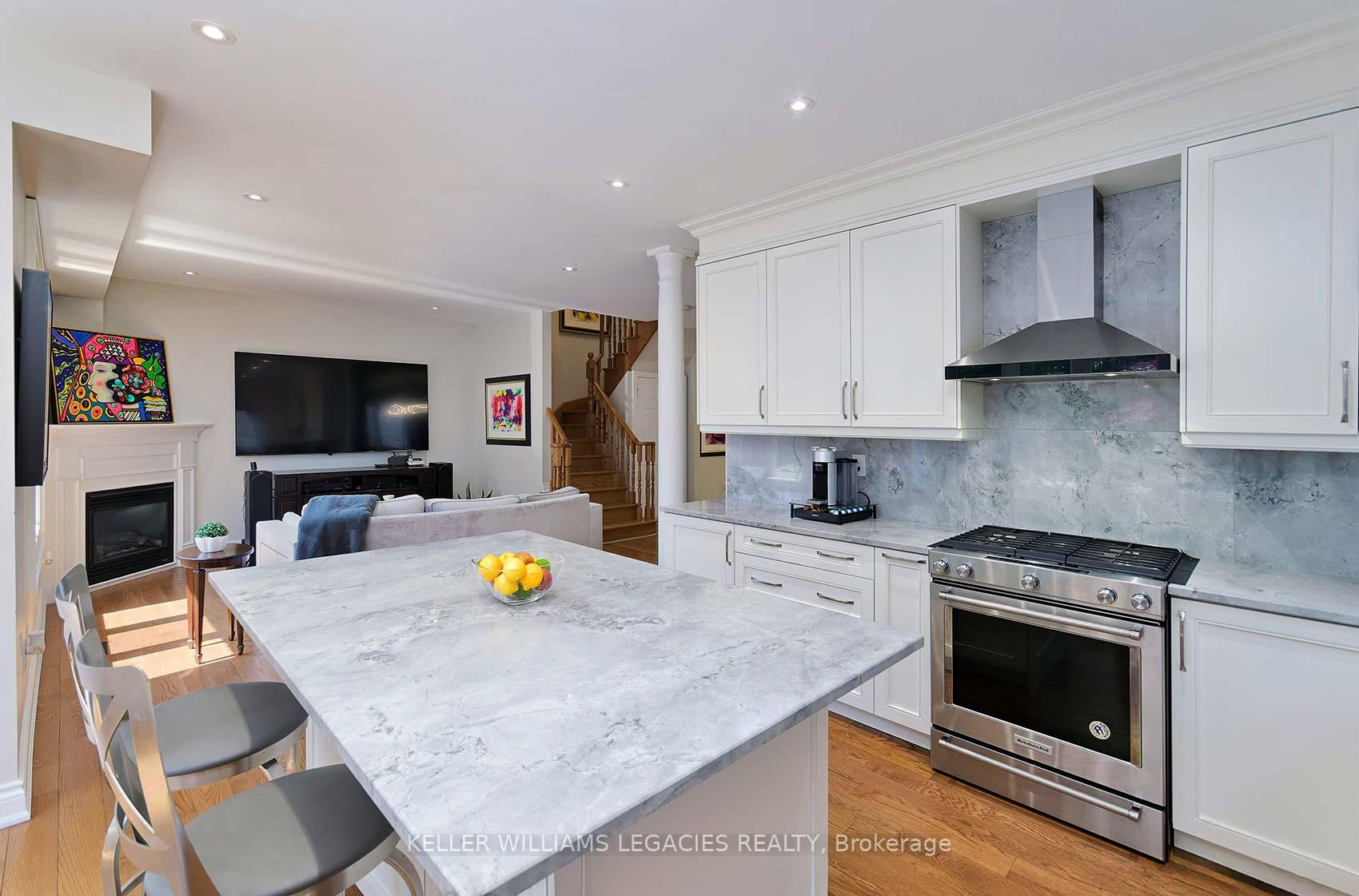 Photo 12 of 11 Grapevine Drive, Vaughan, Vellore Village — HOMEH