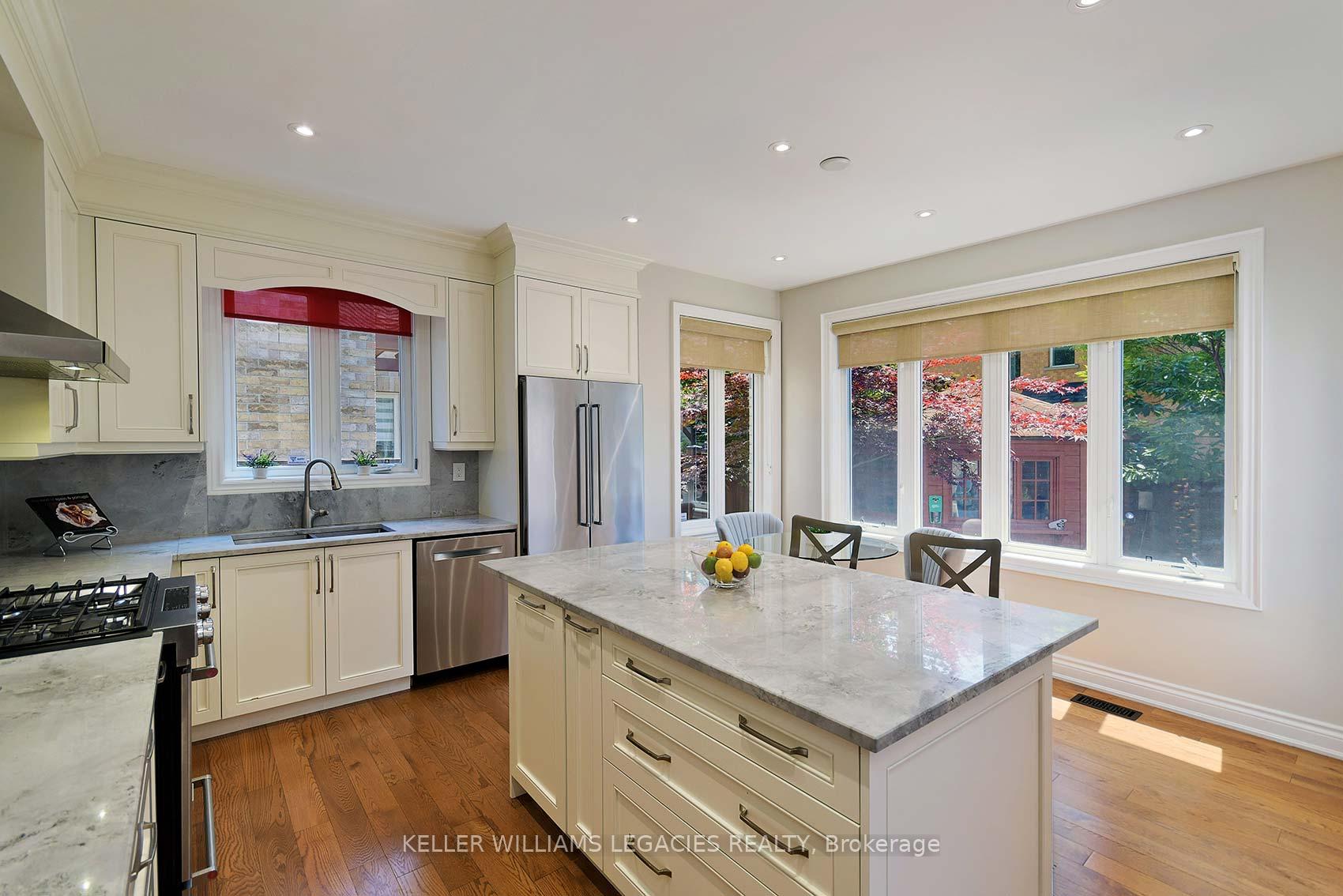 Photo 13 of 11 Grapevine Drive, Vaughan, Vellore Village — HOMEH