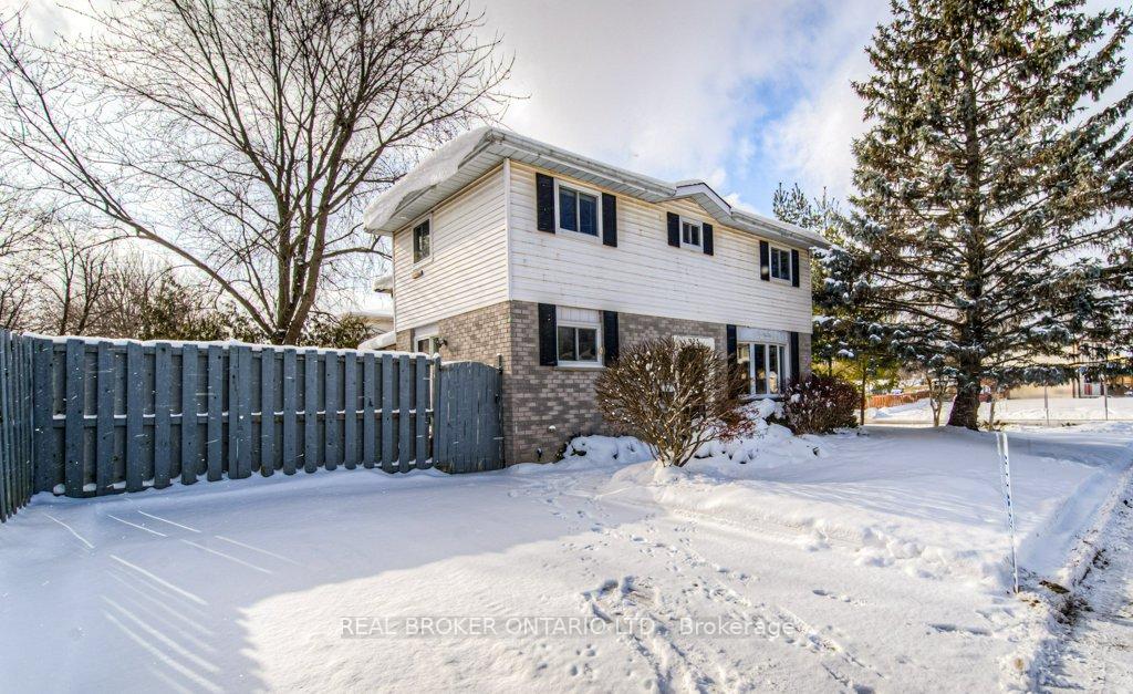 Photo 2 of 123 Northlake Drive, Waterloo — HOMEH