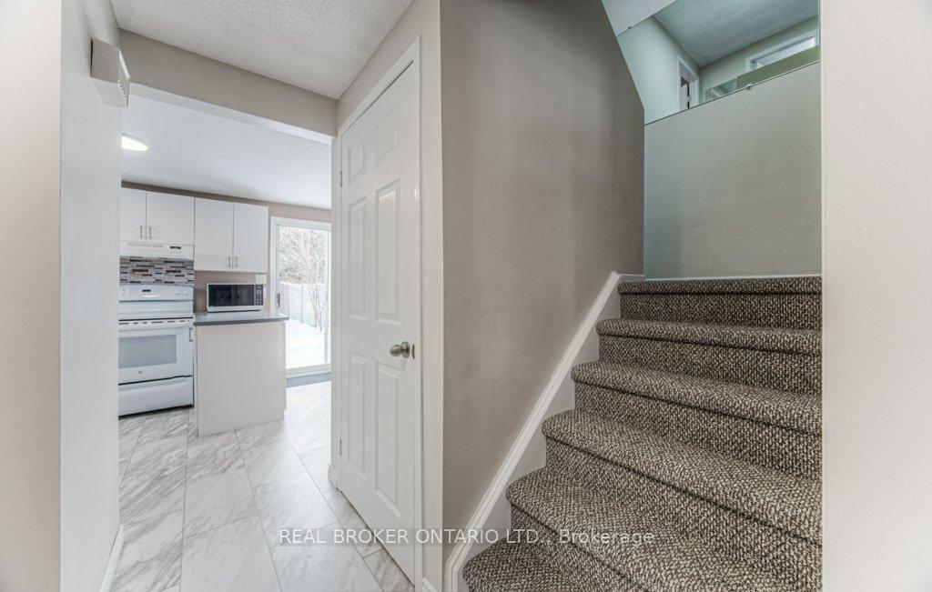 Photo 6 of 123 Northlake Drive, Waterloo — HOMEH