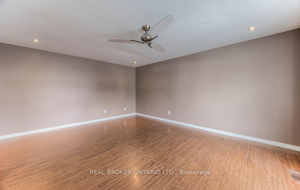 Photo 14 of 123 Northlake Drive, Waterloo — HOMEH