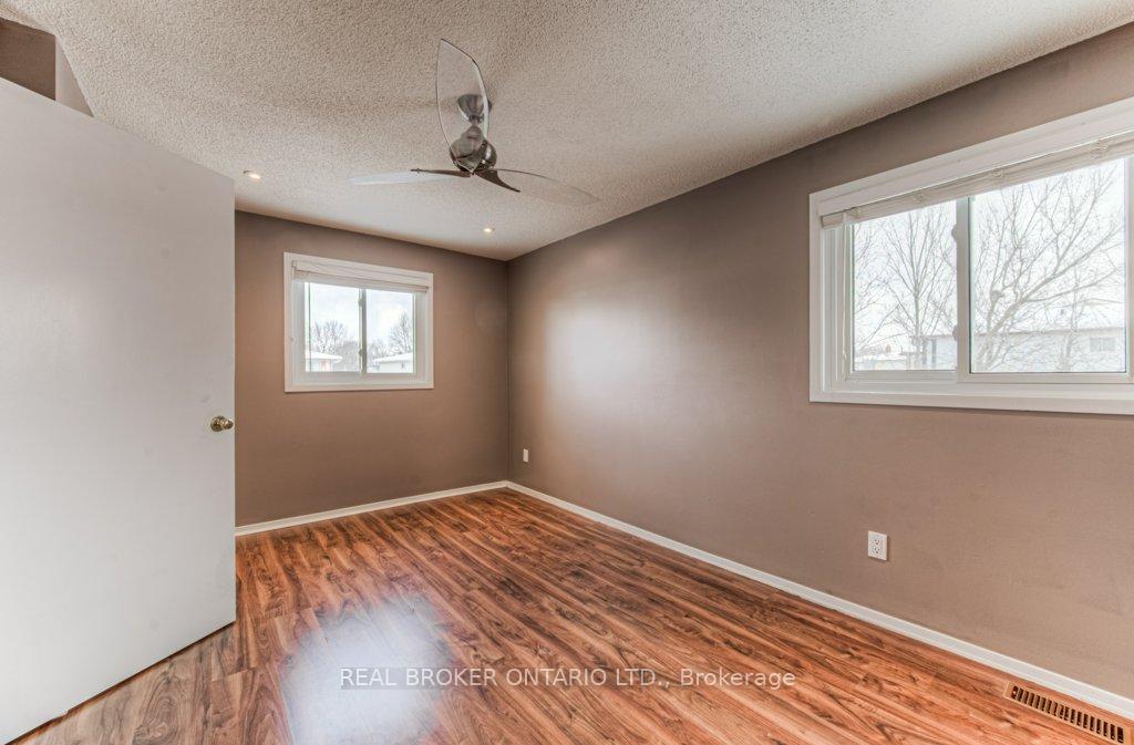 Photo 18 of 123 Northlake Drive, Waterloo — HOMEH