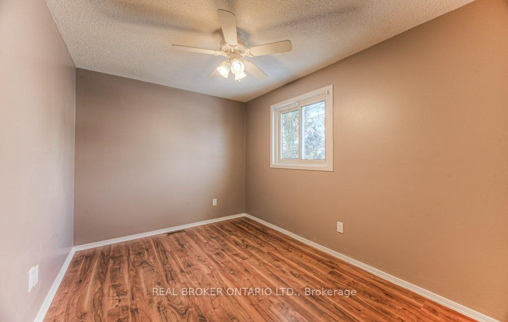 Photo 20 of 123 Northlake Drive, Waterloo — HOMEH