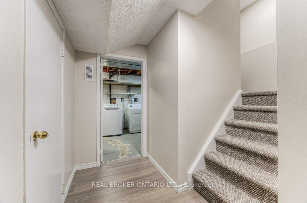 Photo 29 of 123 Northlake Drive, Waterloo — HOMEH