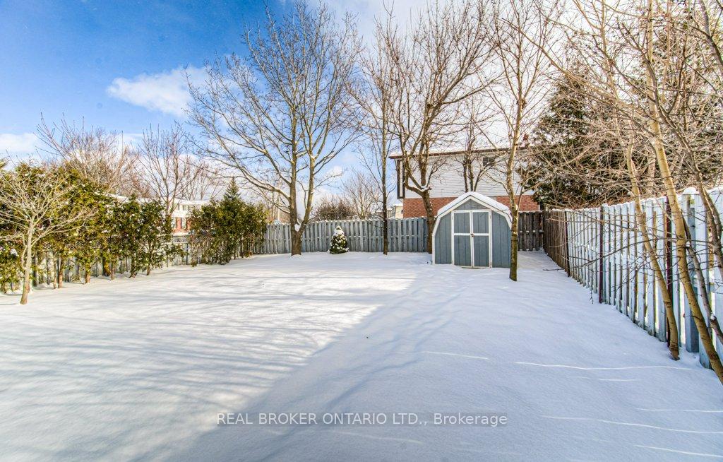Photo 33 of 123 Northlake Drive, Waterloo — HOMEH