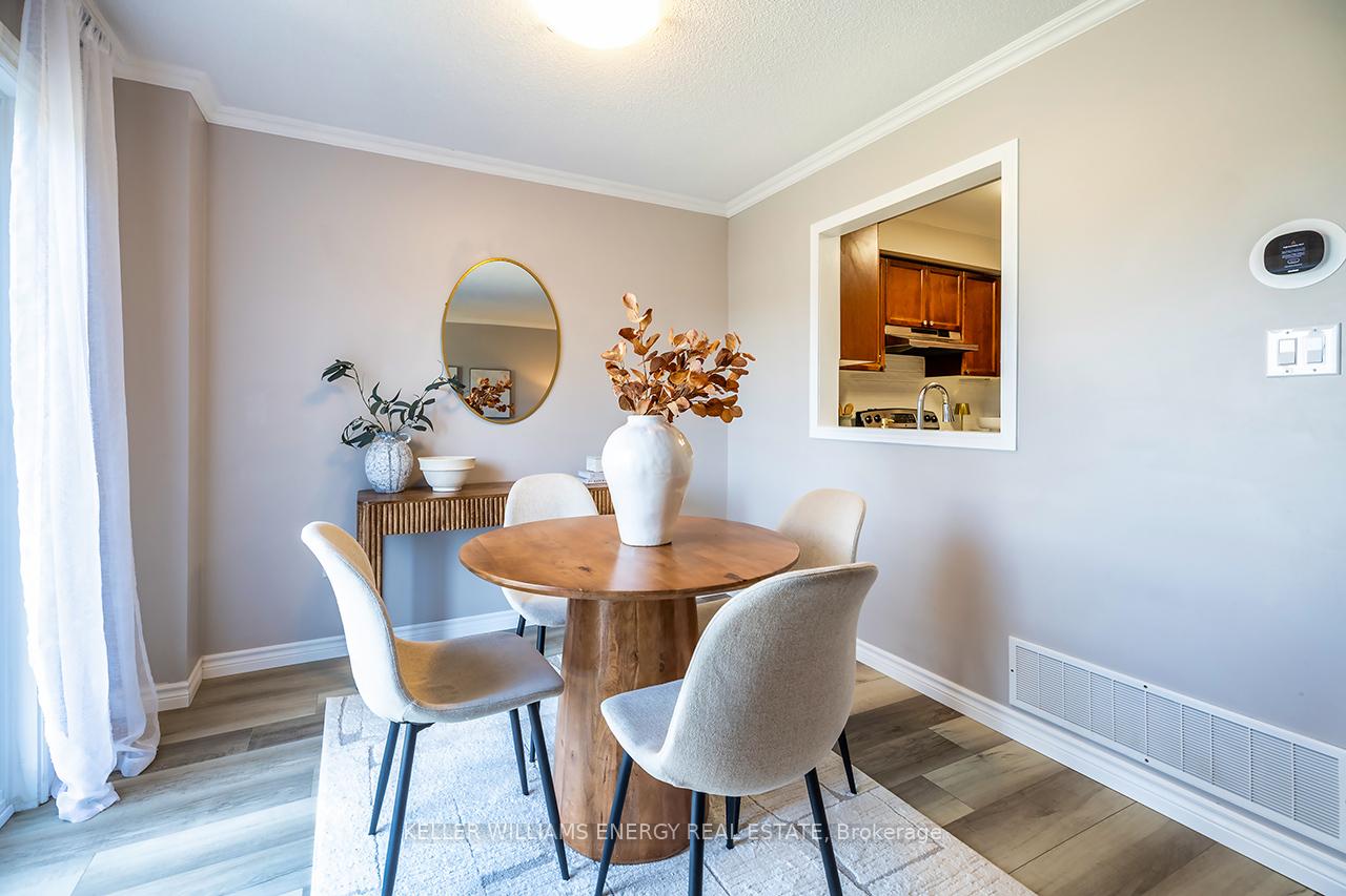 Photo 9 of 18 Eric Clarke Drive, Whitby, Rolling Acres — HOMEH