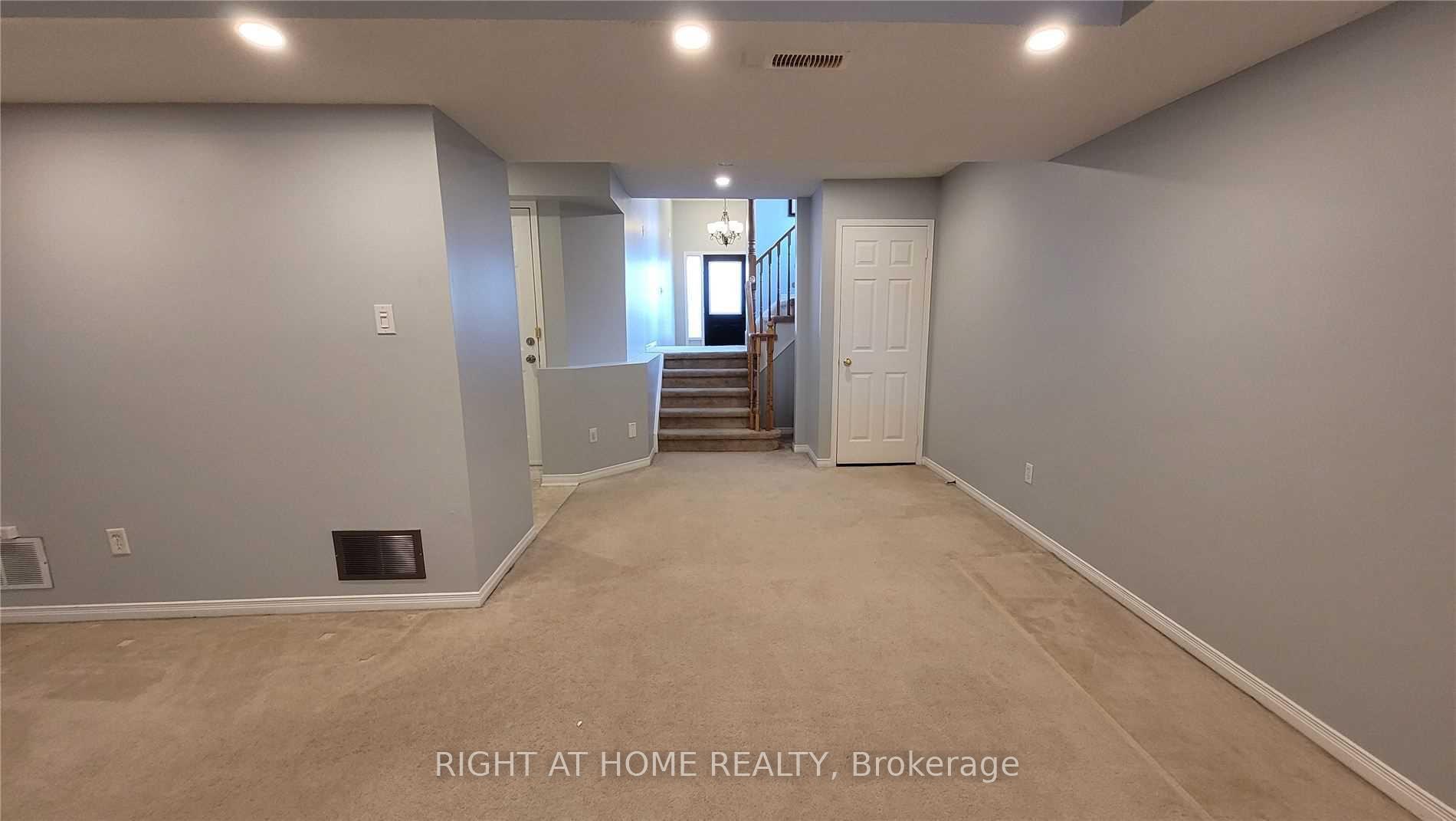 Photo 12 of 135 Stokely Crescent, Whitby, Downtown Whitby — HOMEH