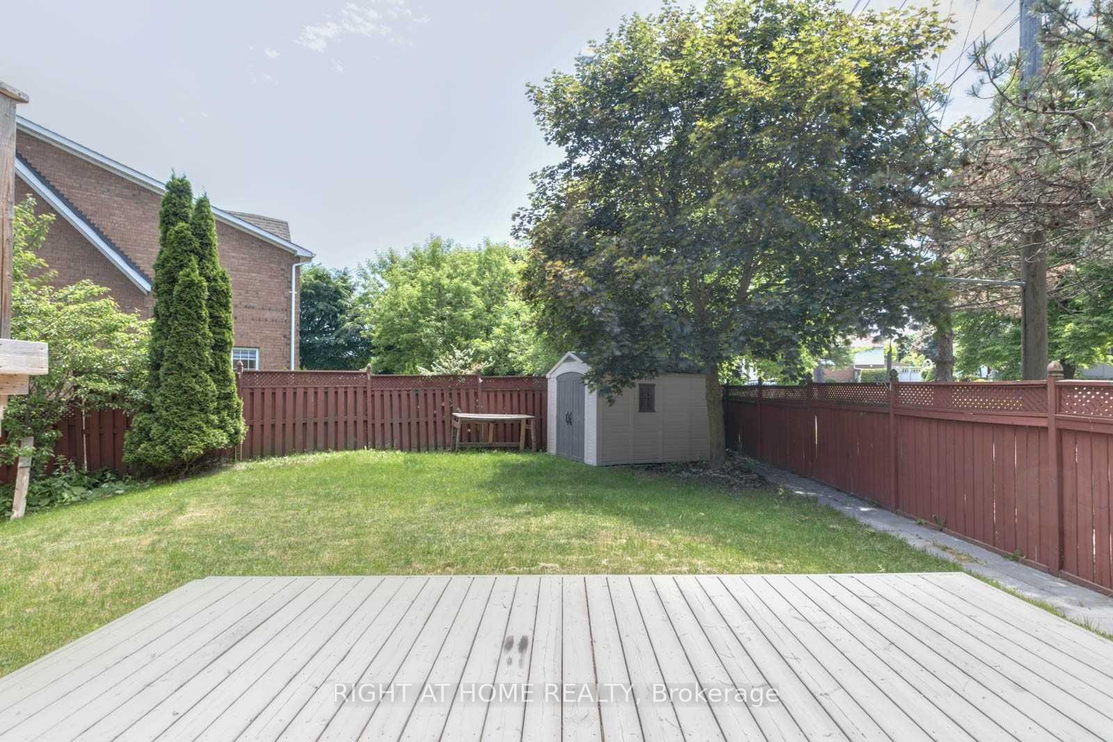 Photo 16 of 135 Stokely Crescent, Whitby, Downtown Whitby — HOMEH