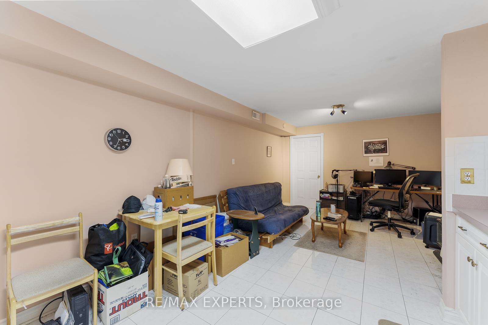 Photo 31 of 52 Dolores Crescent, Vaughan, Elder Mills — HOMEH