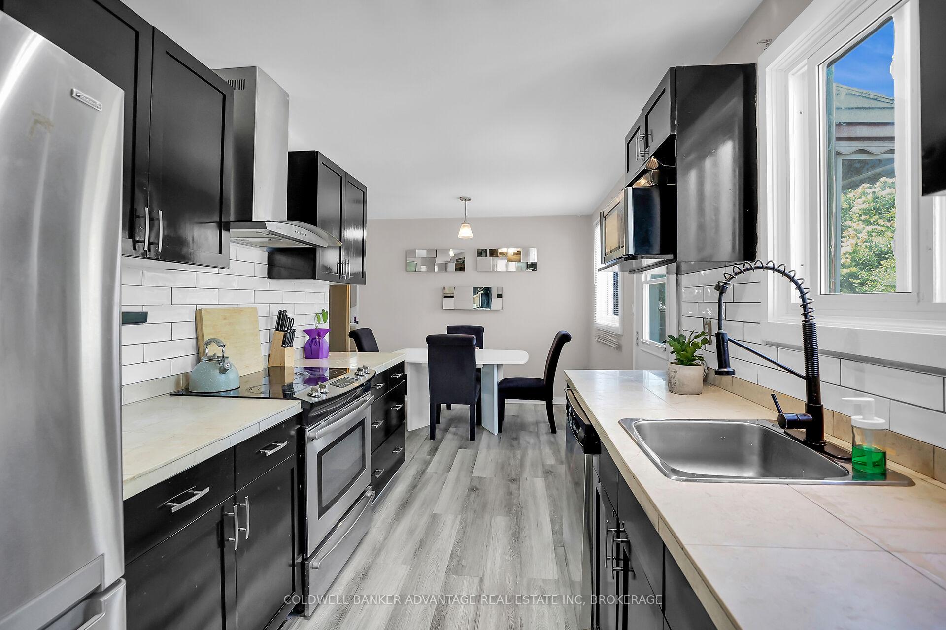 Photo 4 of 21 Fairlawn Crescent, Welland, Prince Charles — HOMEH