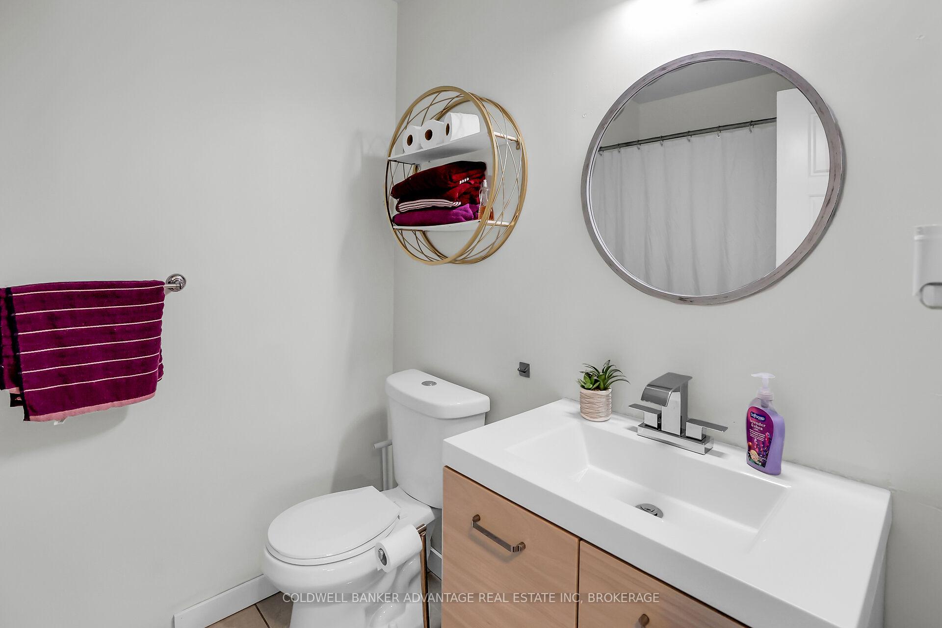 Photo 12 of 21 Fairlawn Crescent, Welland, Prince Charles — HOMEH