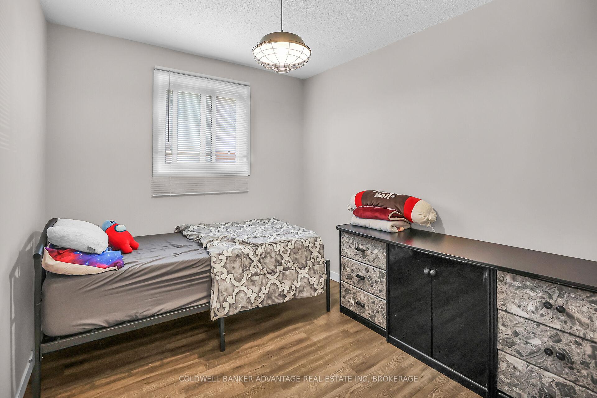 Photo 18 of 21 Fairlawn Crescent, Welland, Prince Charles — HOMEH