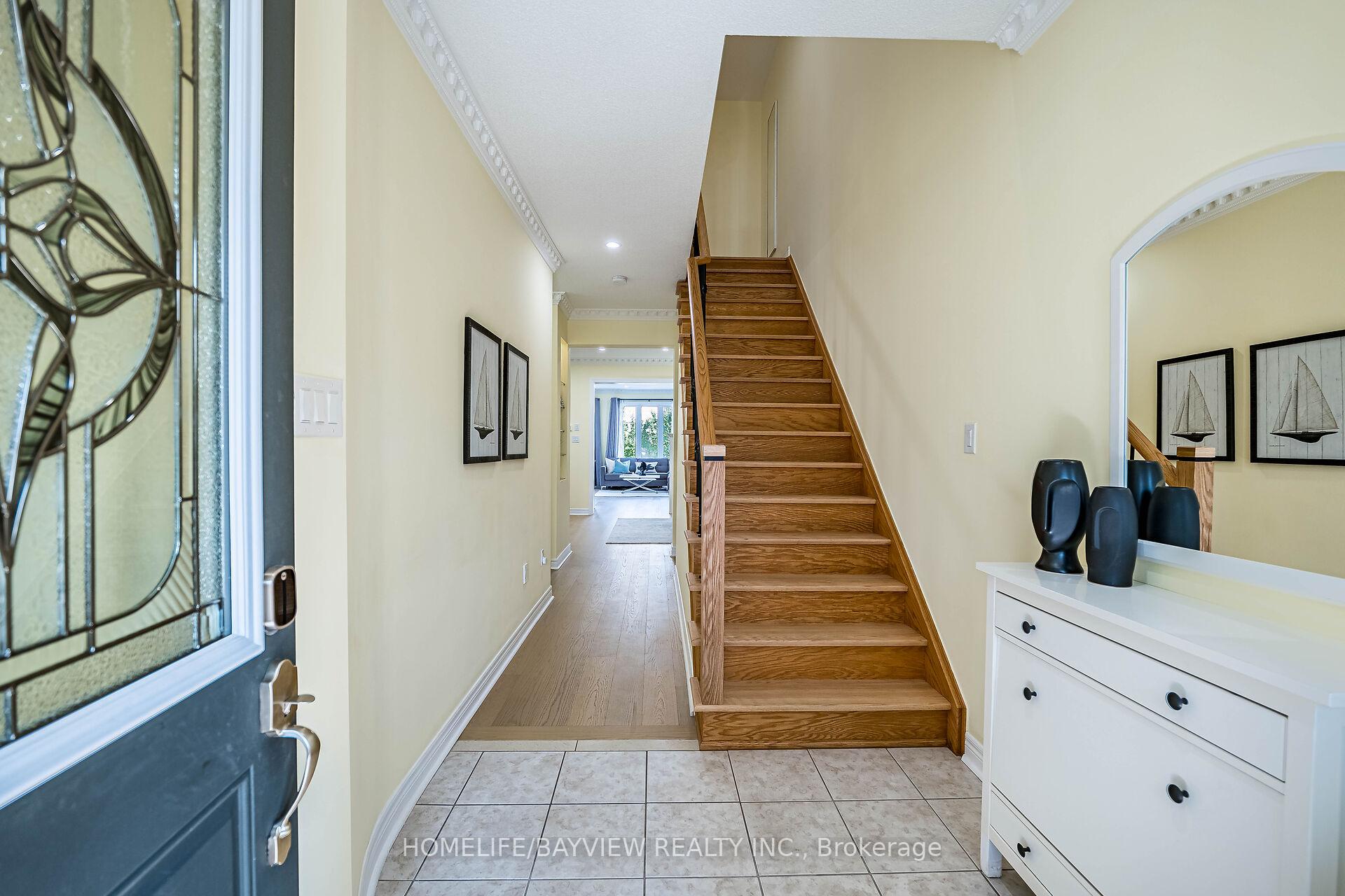Photo 8 of 171 Carrier Crescent, Vaughan, Patterson — HOMEH