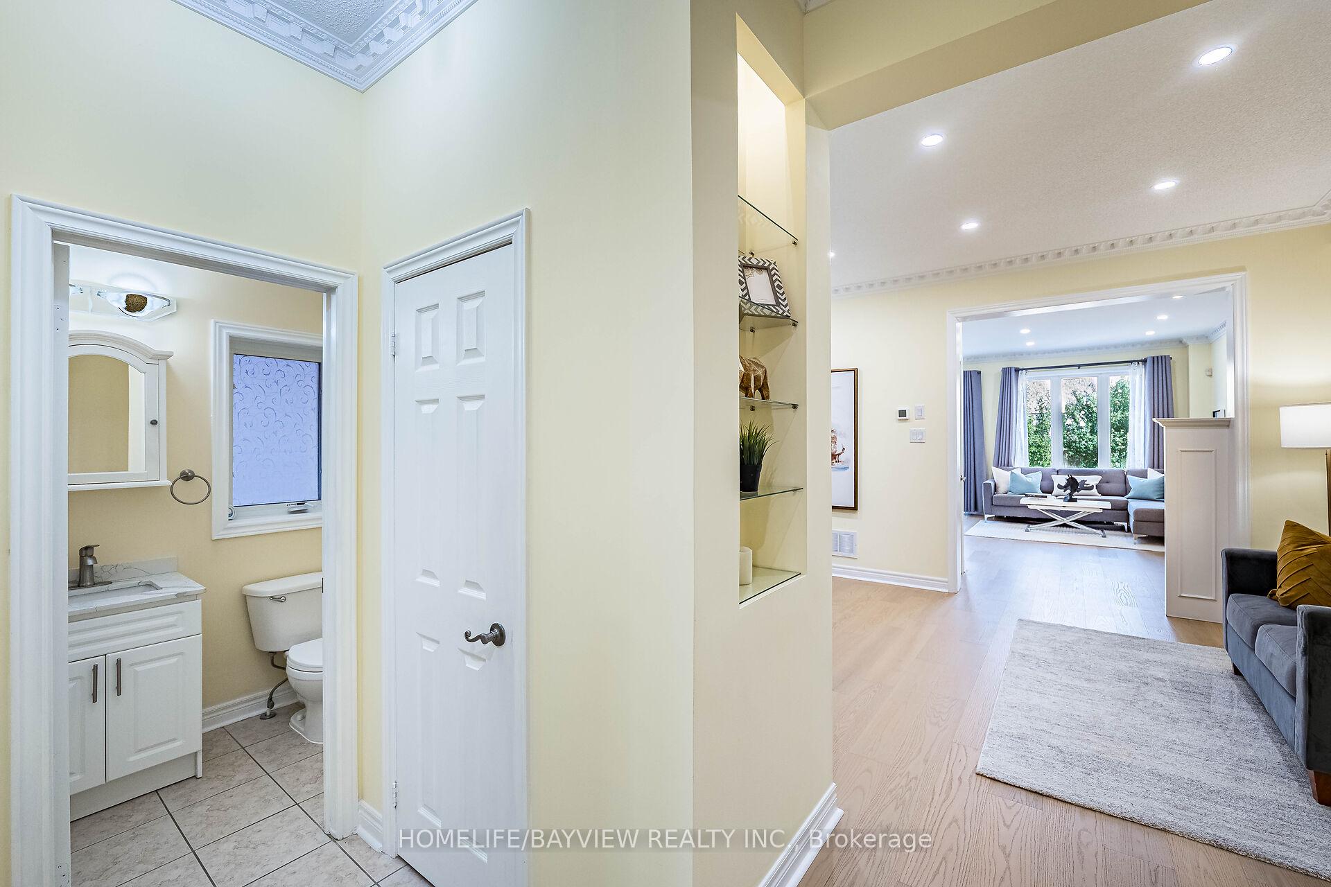 Photo 11 of 171 Carrier Crescent, Vaughan, Patterson — HOMEH