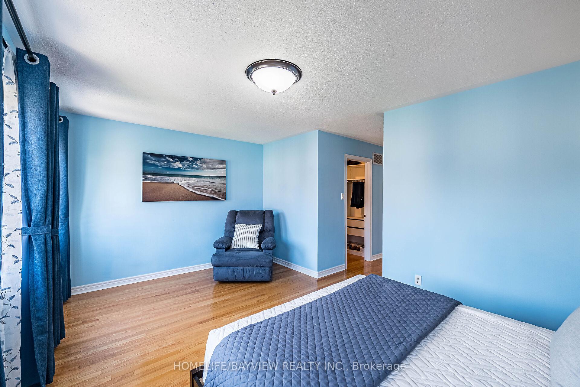 Photo 26 of 171 Carrier Crescent, Vaughan, Patterson — HOMEH