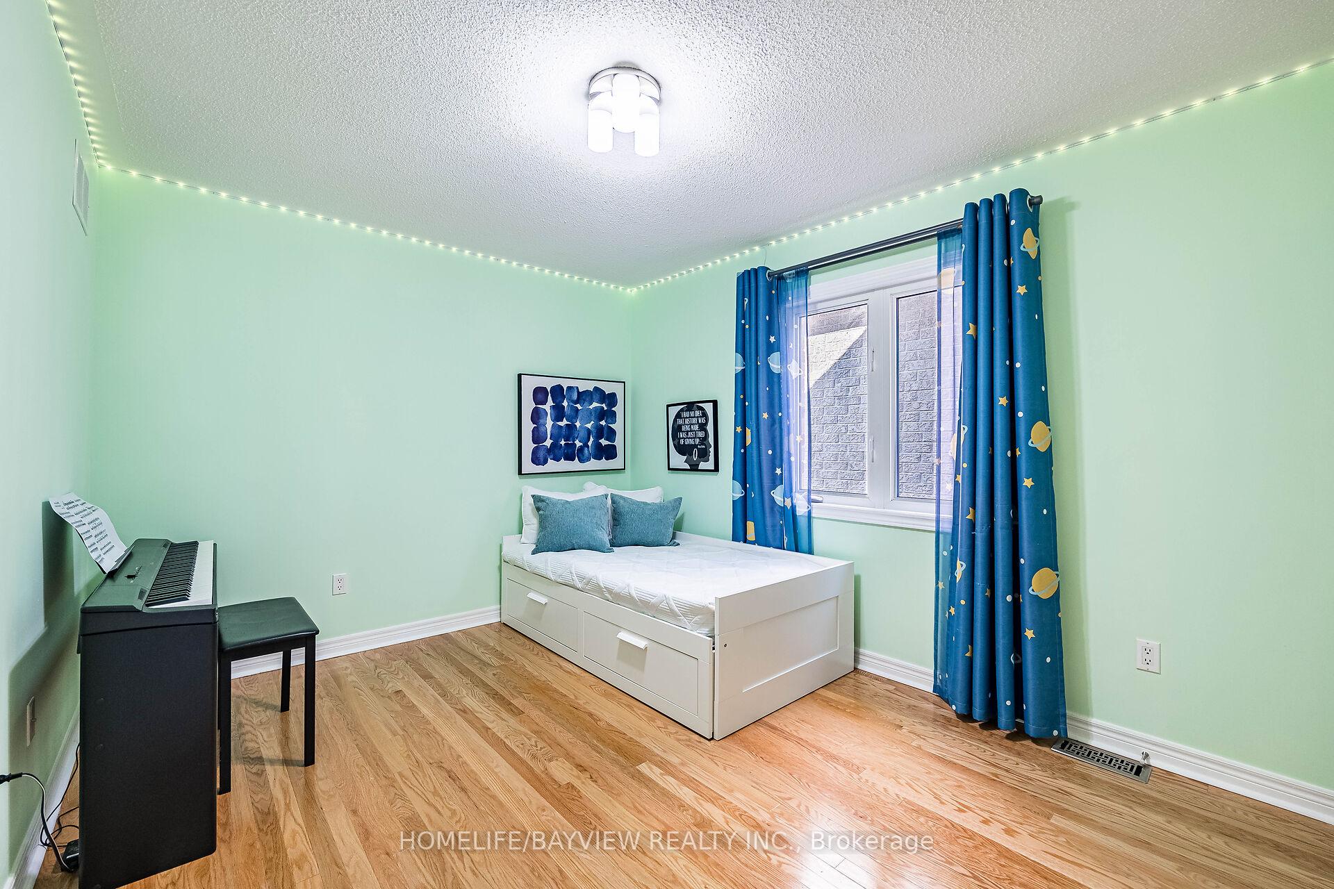 Photo 29 of 171 Carrier Crescent, Vaughan, Patterson — HOMEH