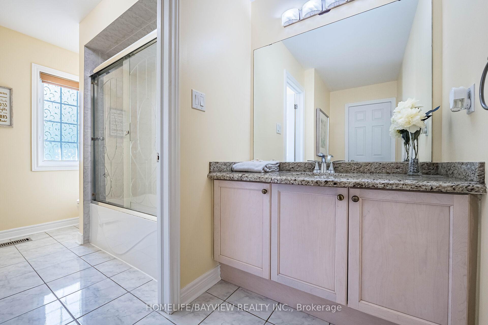 Photo 33 of 171 Carrier Crescent, Vaughan, Patterson — HOMEH