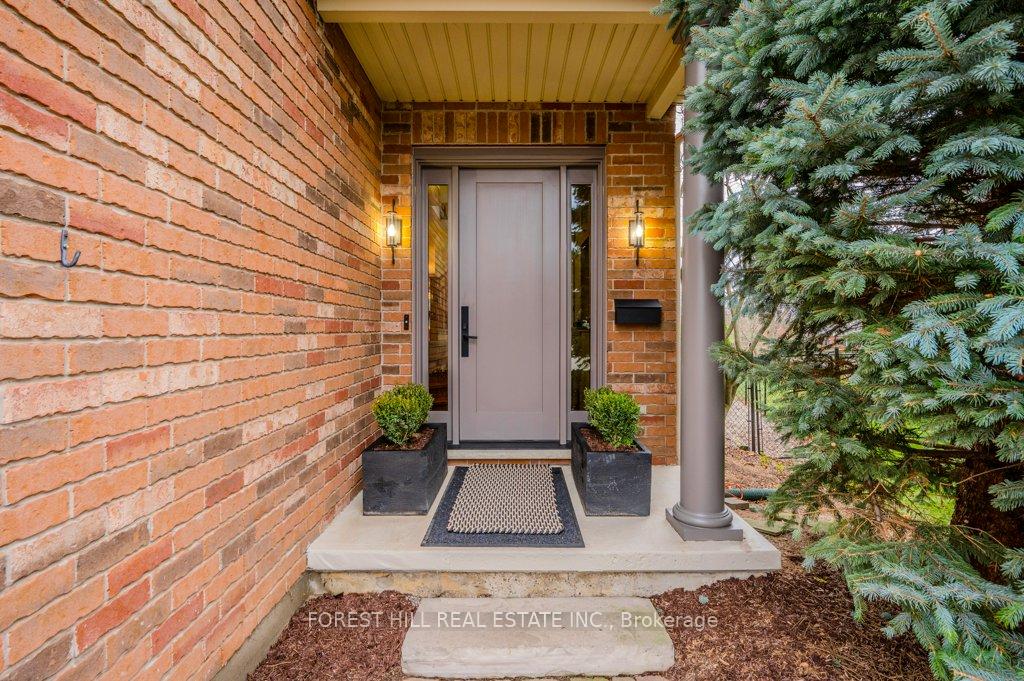 Photo 4 of 568 Little Dover Crescent, Waterloo — HOMEH