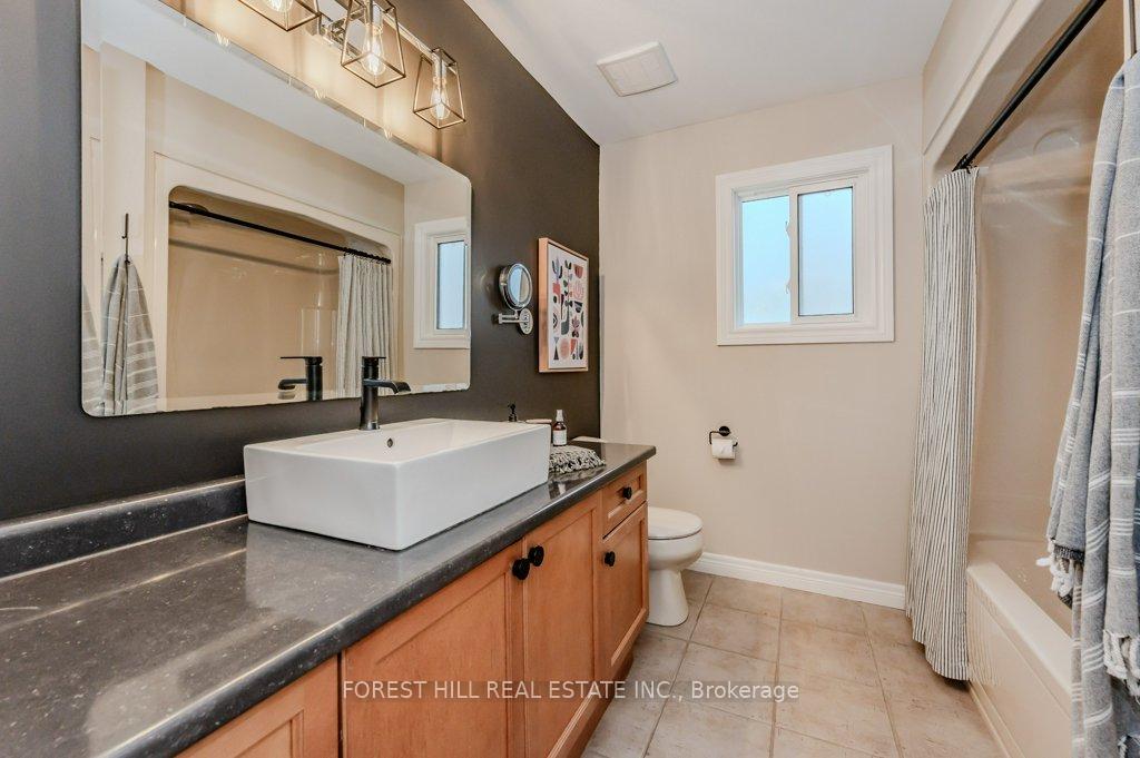 Photo 20 of 568 Little Dover Crescent, Waterloo — HOMEH