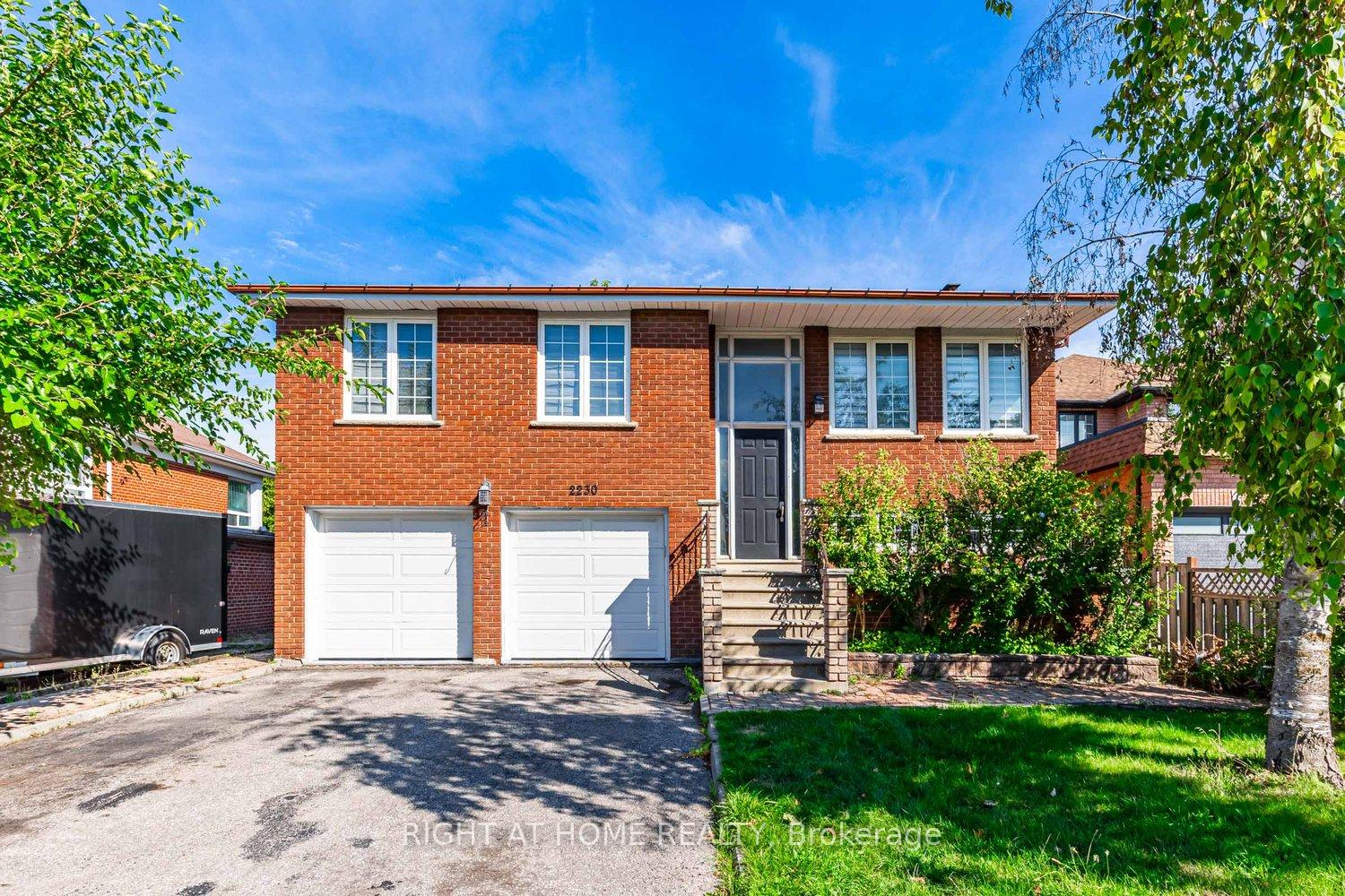 Photo 2 of 2230 Old Rutherford Road, Vaughan, Maple — HOMEH