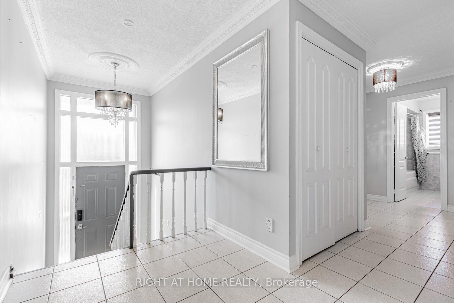 Photo 3 of 2230 Old Rutherford Road, Vaughan, Maple — HOMEH
