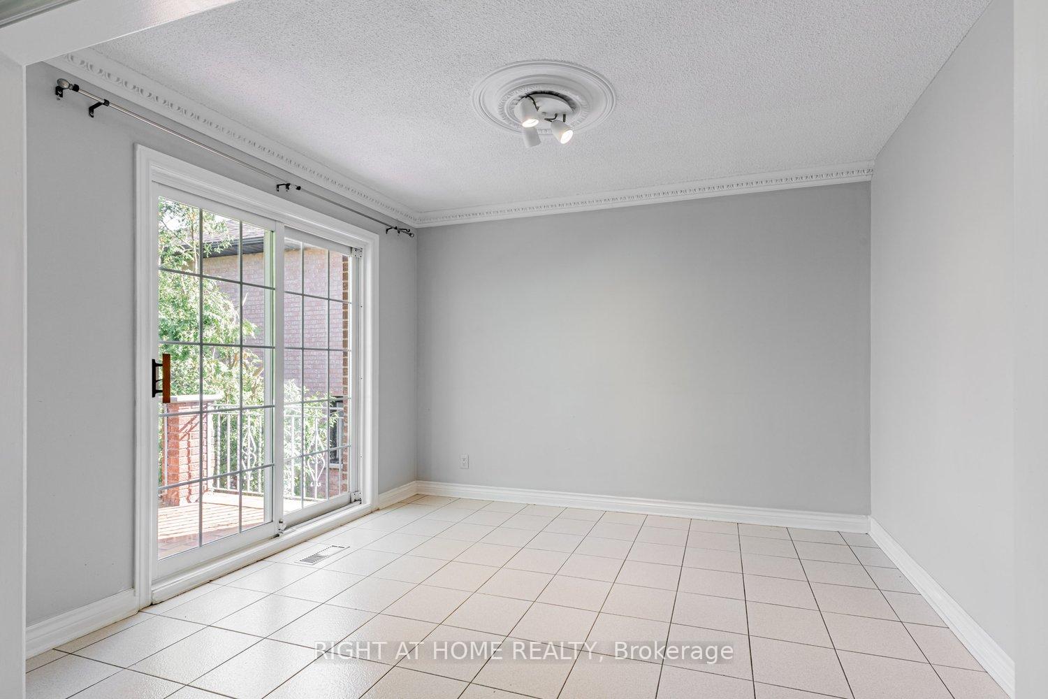 Photo 9 of 2230 Old Rutherford Road, Vaughan, Maple — HOMEH