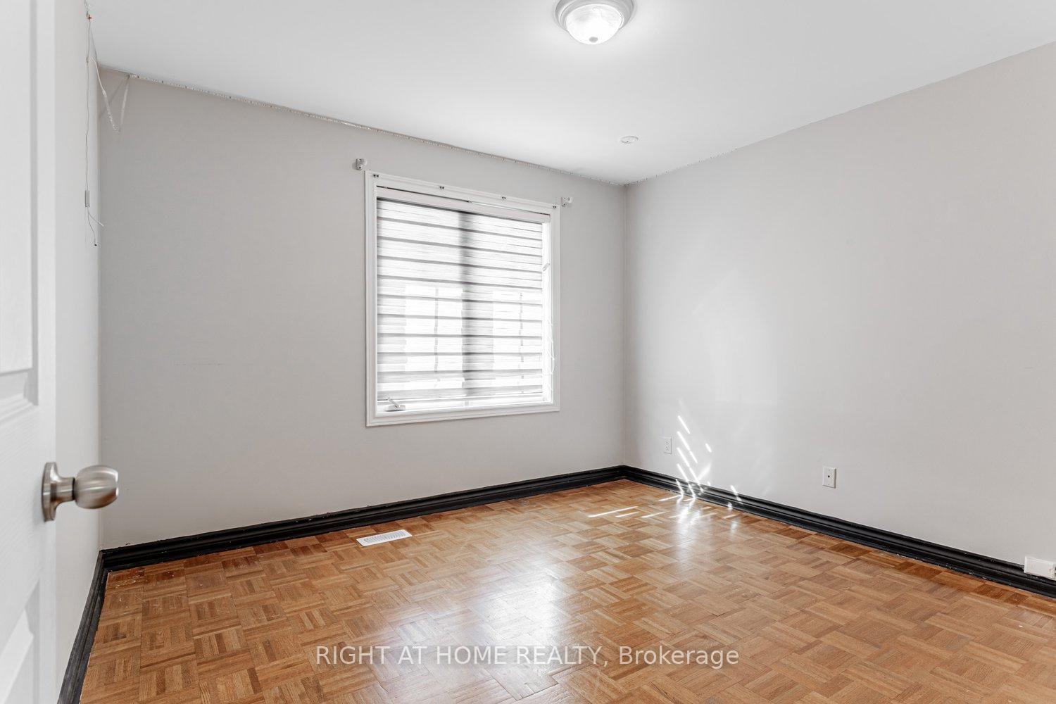 Photo 13 of 2230 Old Rutherford Road, Vaughan, Maple — HOMEH
