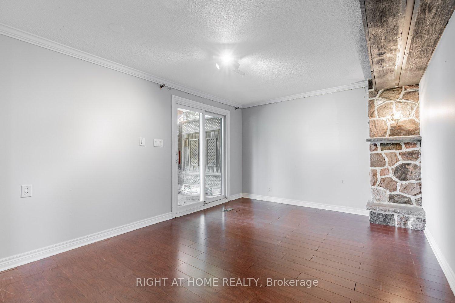 Photo 21 of 2230 Old Rutherford Road, Vaughan, Maple — HOMEH