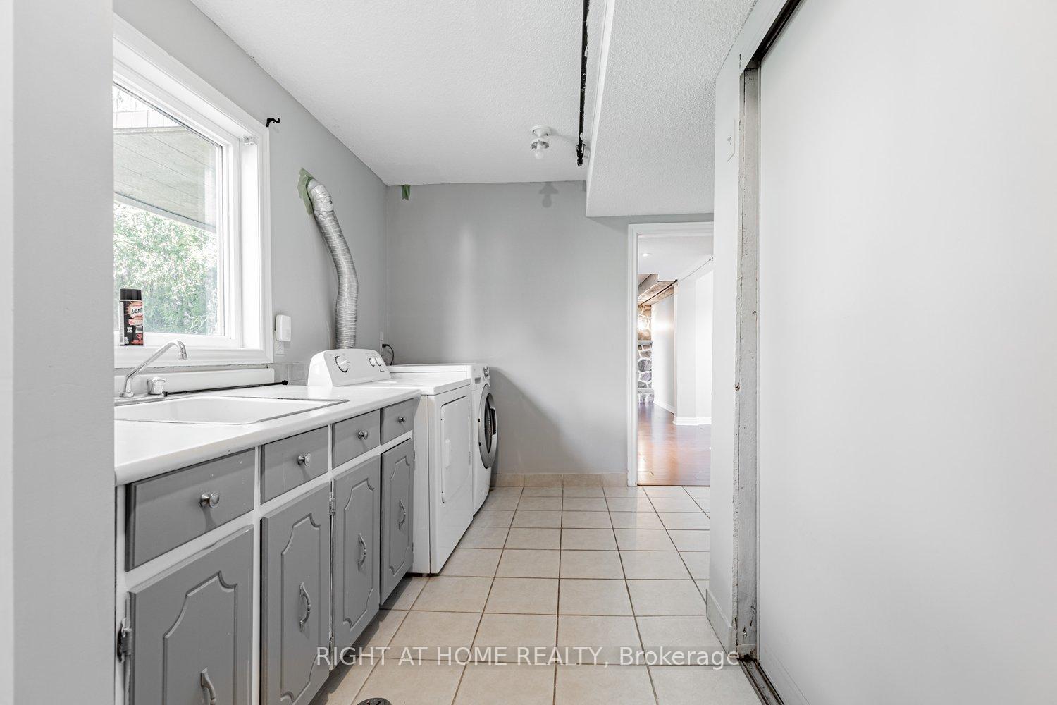 Photo 22 of 2230 Old Rutherford Road, Vaughan, Maple — HOMEH