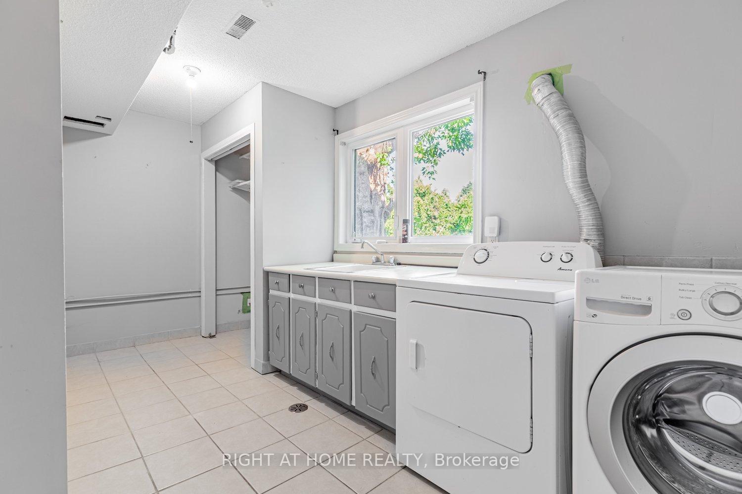 Photo 25 of 2230 Old Rutherford Road, Vaughan, Maple — HOMEH